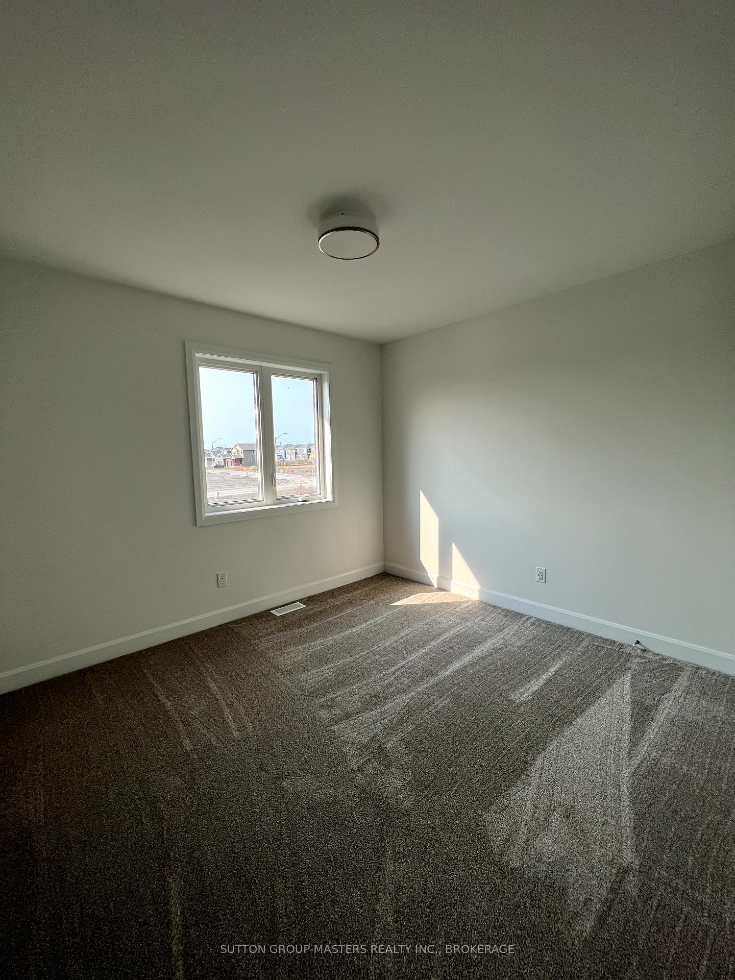 Photo 18 of 201 Superior Drive, Loyalist, Amherstview — HOMEH
