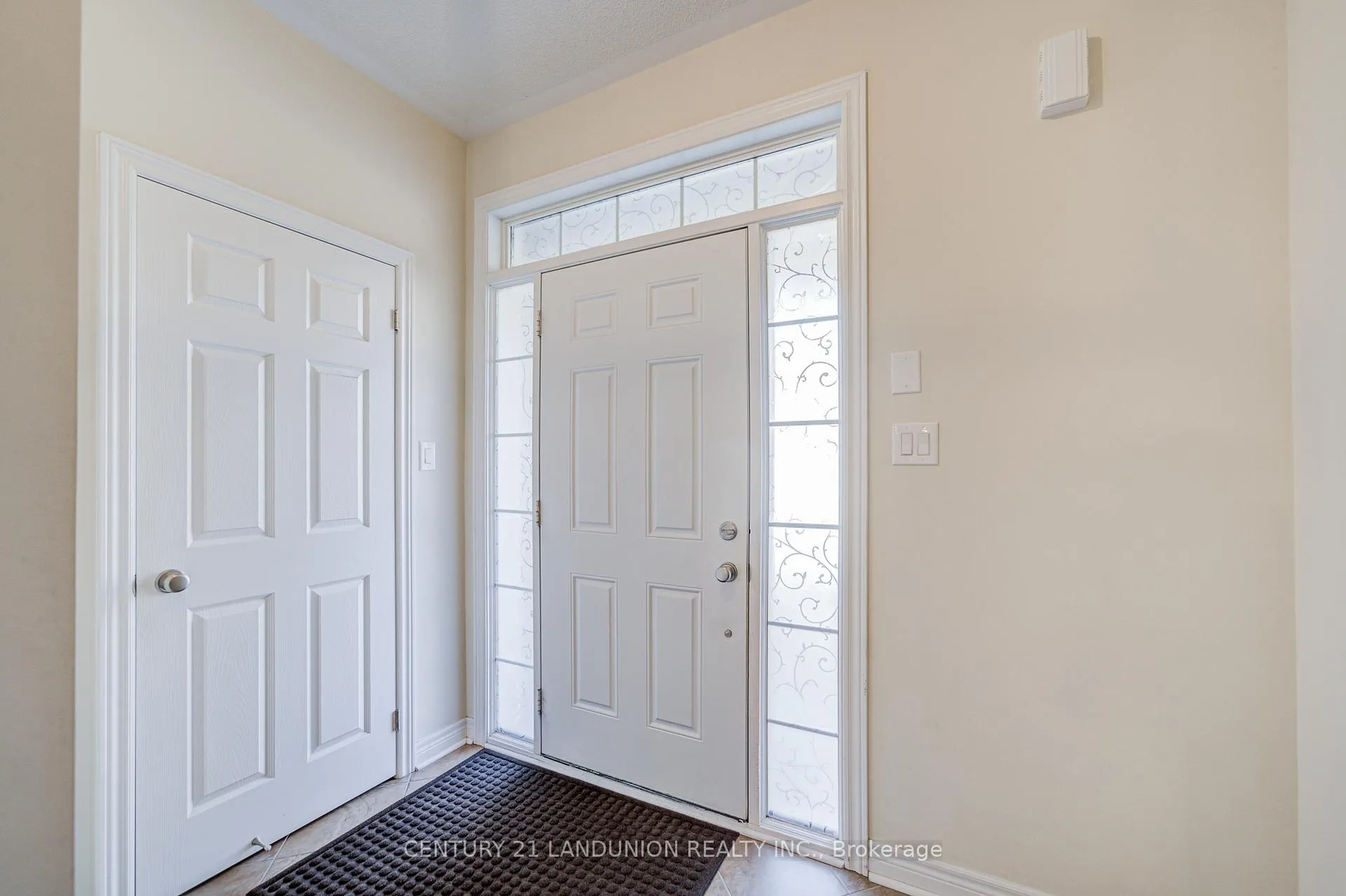 Photo 6 of 60 James Joyce Drive, Markham, Victoria Manor-Jennings Gate — HOMEH