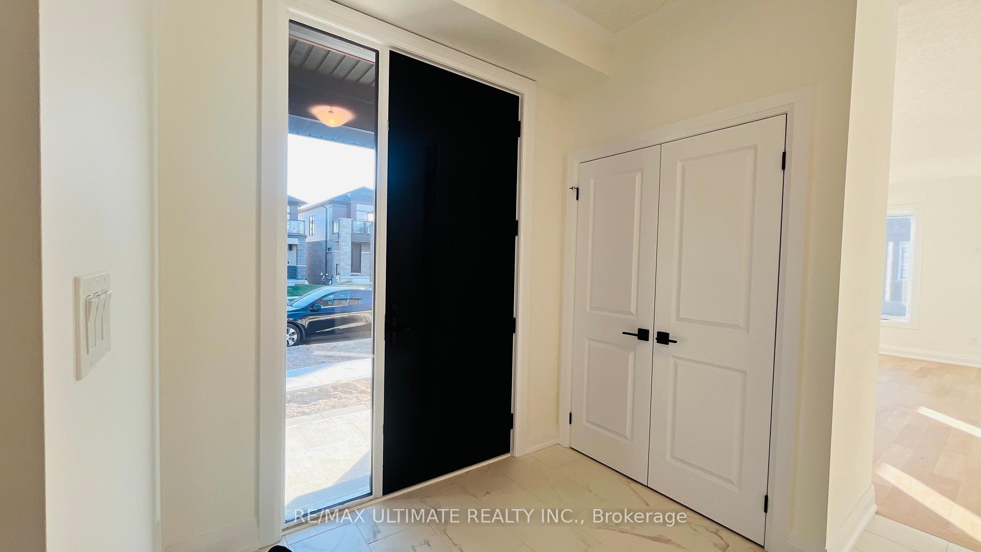 Photo 3 of 70 Shaded Creek Drive, Kitchener — HOMEH