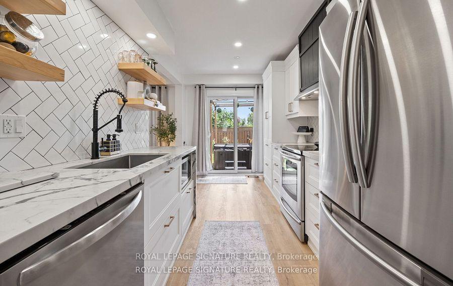Photo 11 of 737 Fairway Court, Kitchener — HOMEH