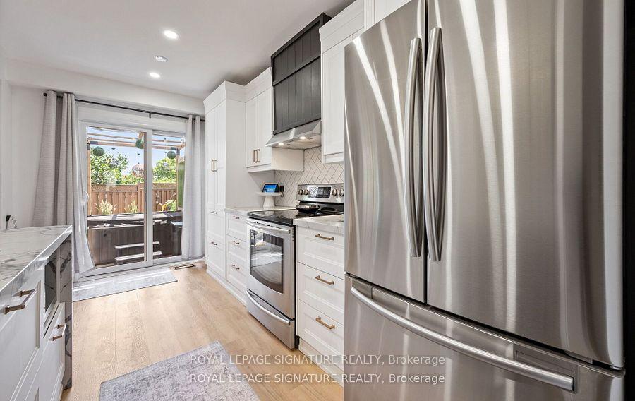 Photo 13 of 737 Fairway Court, Kitchener — HOMEH