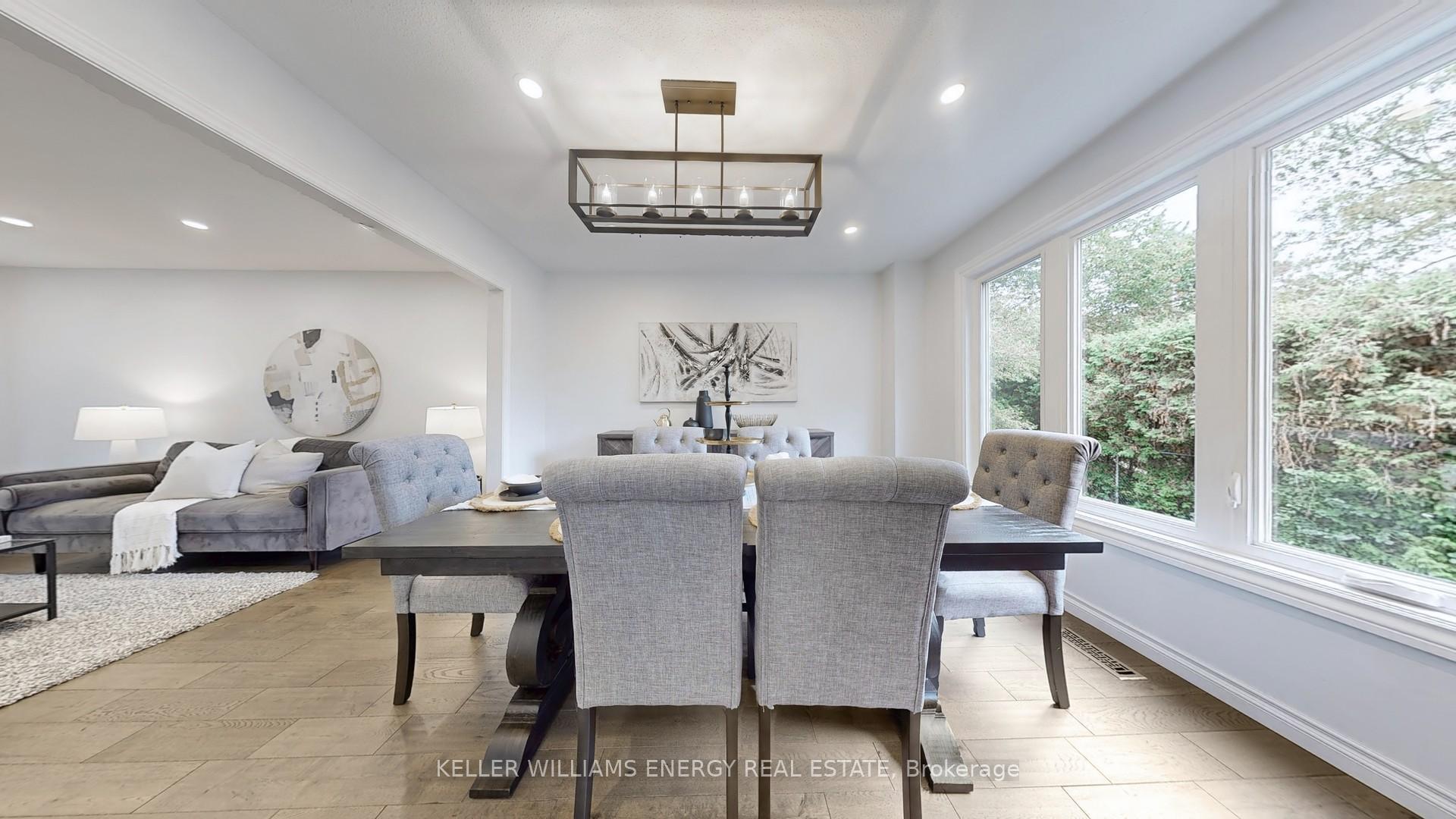 Photo 6 of 29 Fry Court, Markham, Markham Village — HOMEH