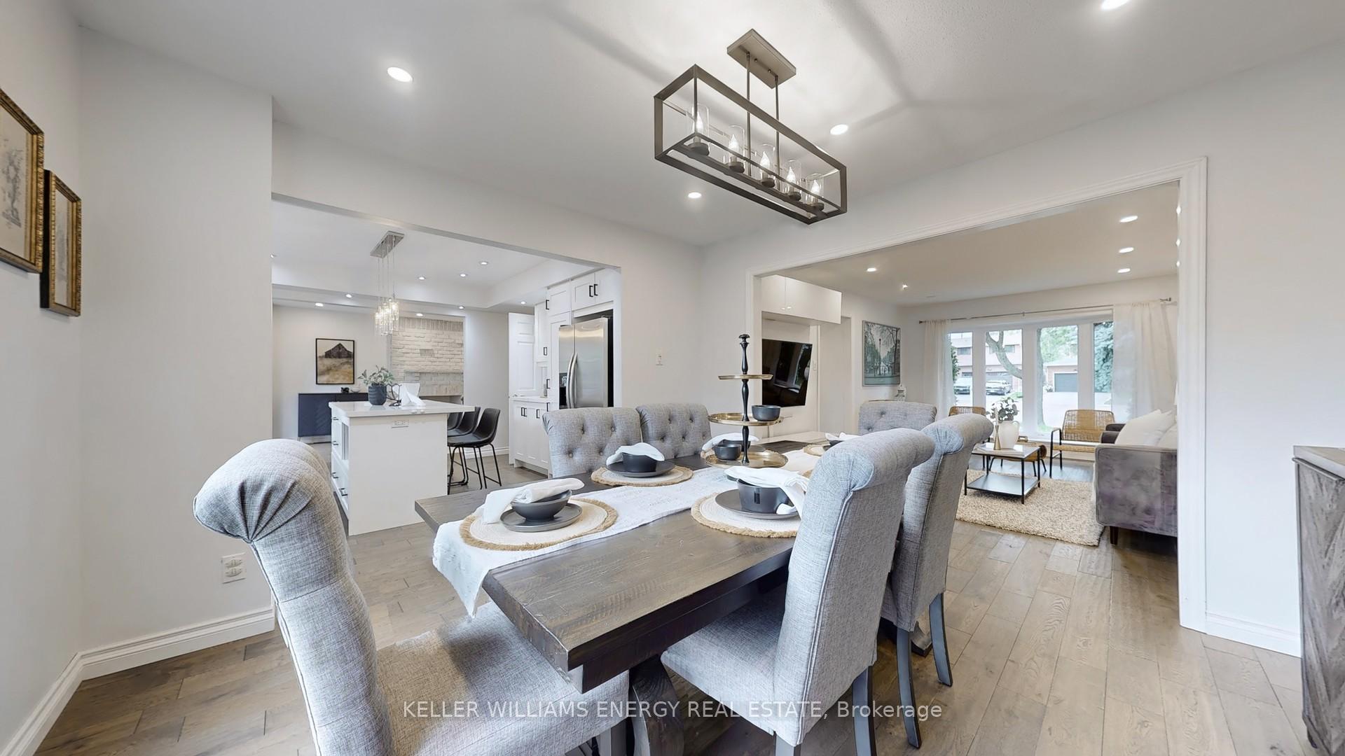 Photo 7 of 29 Fry Court, Markham, Markham Village — HOMEH