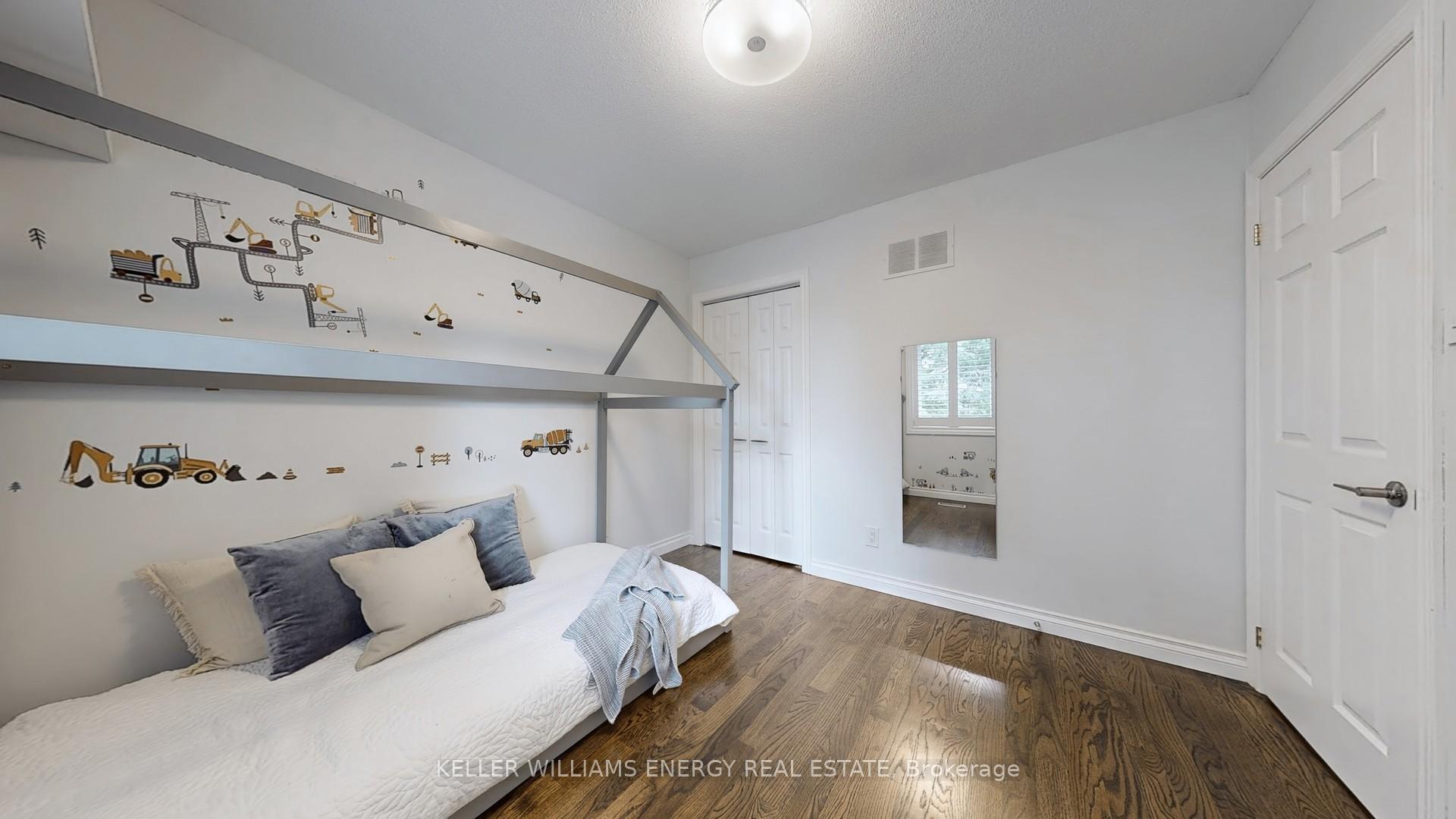 Photo 28 of 29 Fry Court, Markham, Markham Village — HOMEH