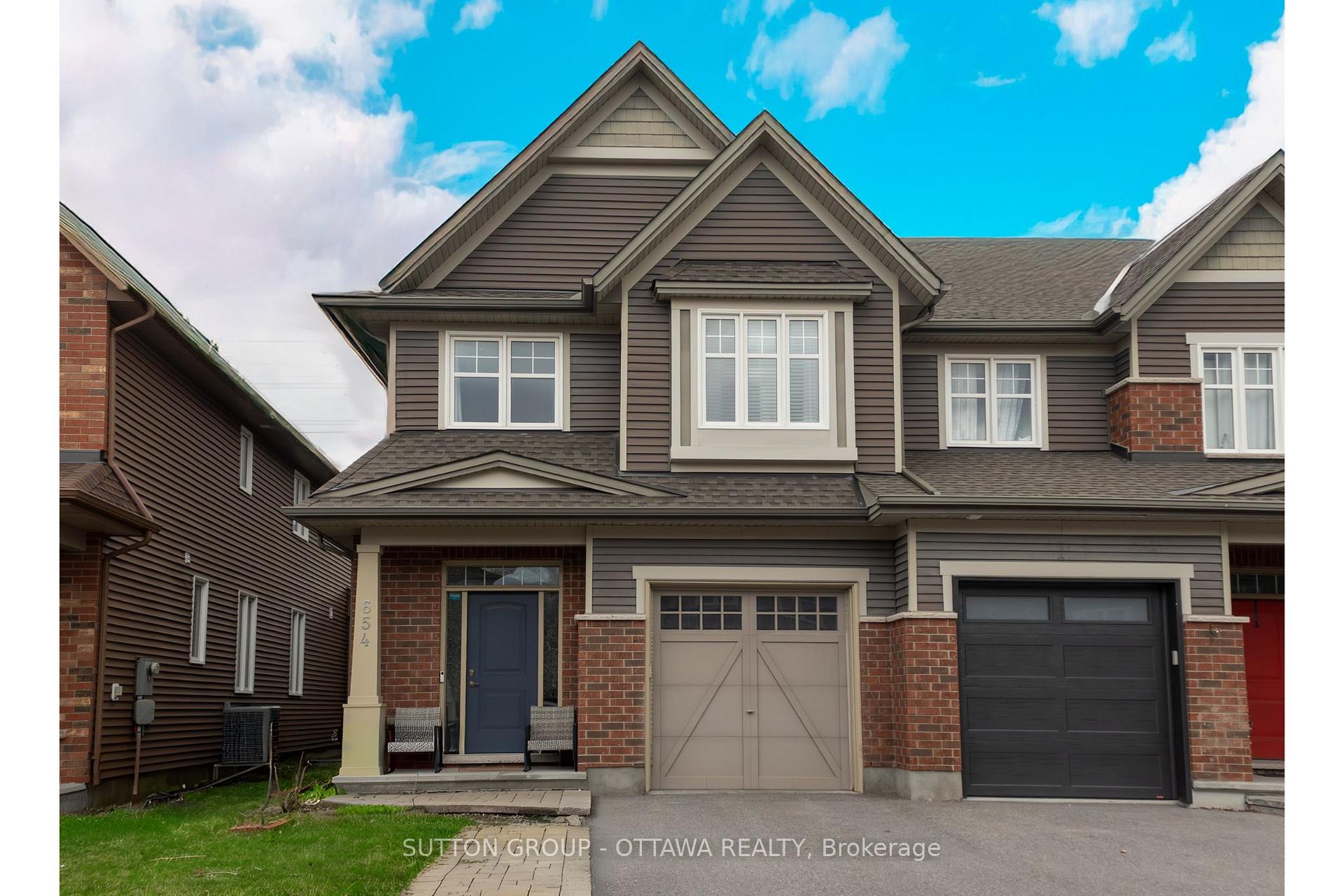 Photo 1 of 654 Moorpark Avenue, Ottawa, Kanata - Emerald Meadows/Trailwest — HOMEH