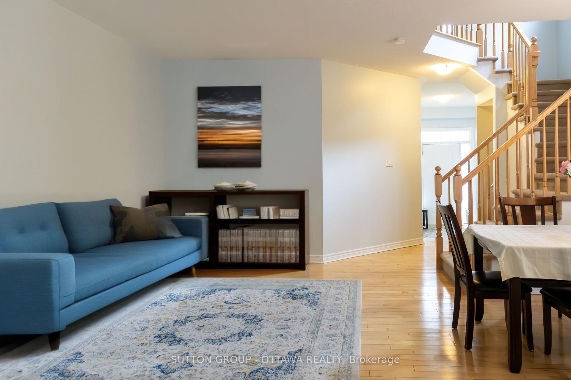 Photo 6 of 654 Moorpark Avenue, Ottawa, Kanata - Emerald Meadows/Trailwest — HOMEH