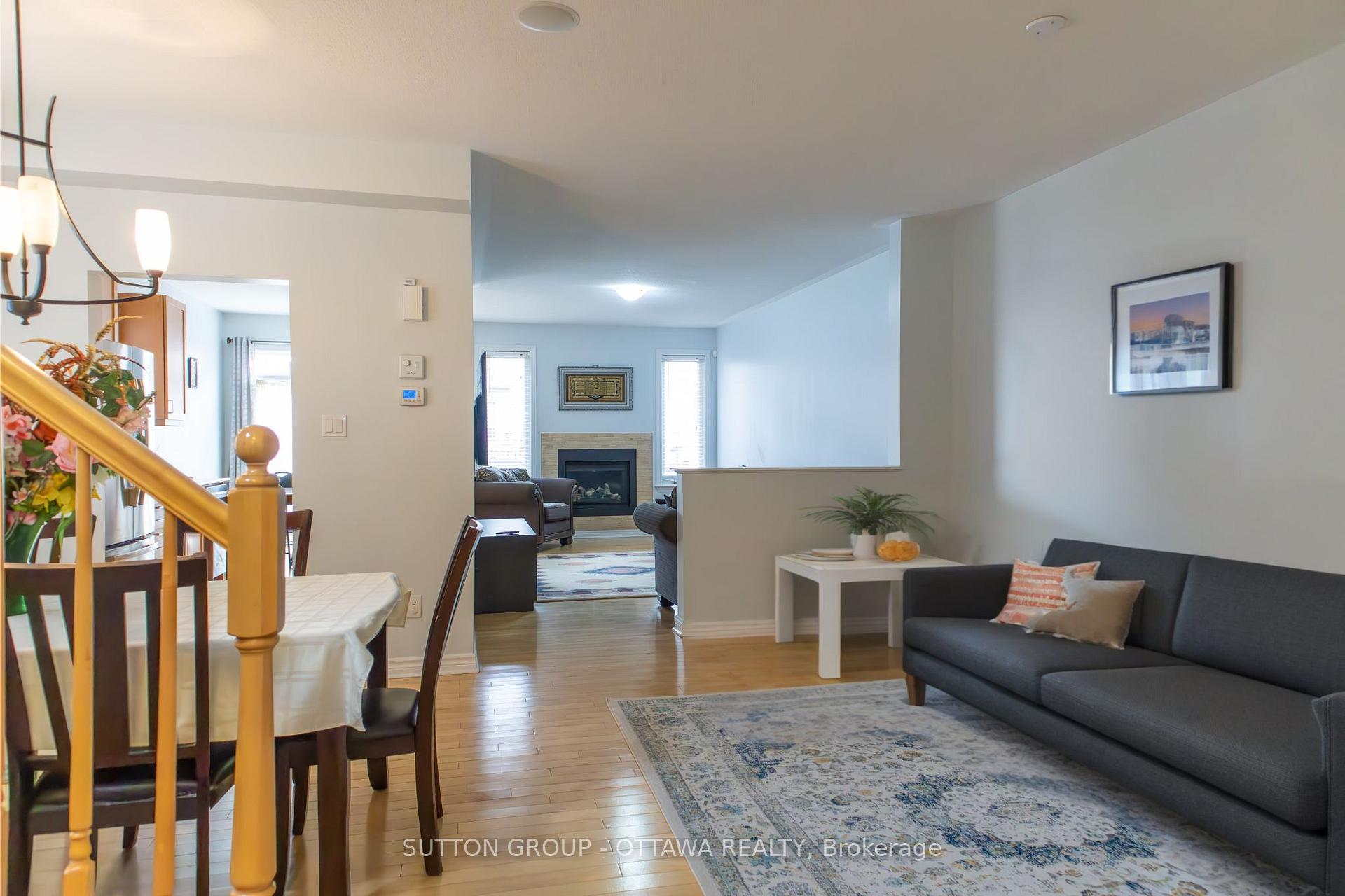 Photo 7 of 654 Moorpark Avenue, Ottawa, Kanata - Emerald Meadows/Trailwest — HOMEH