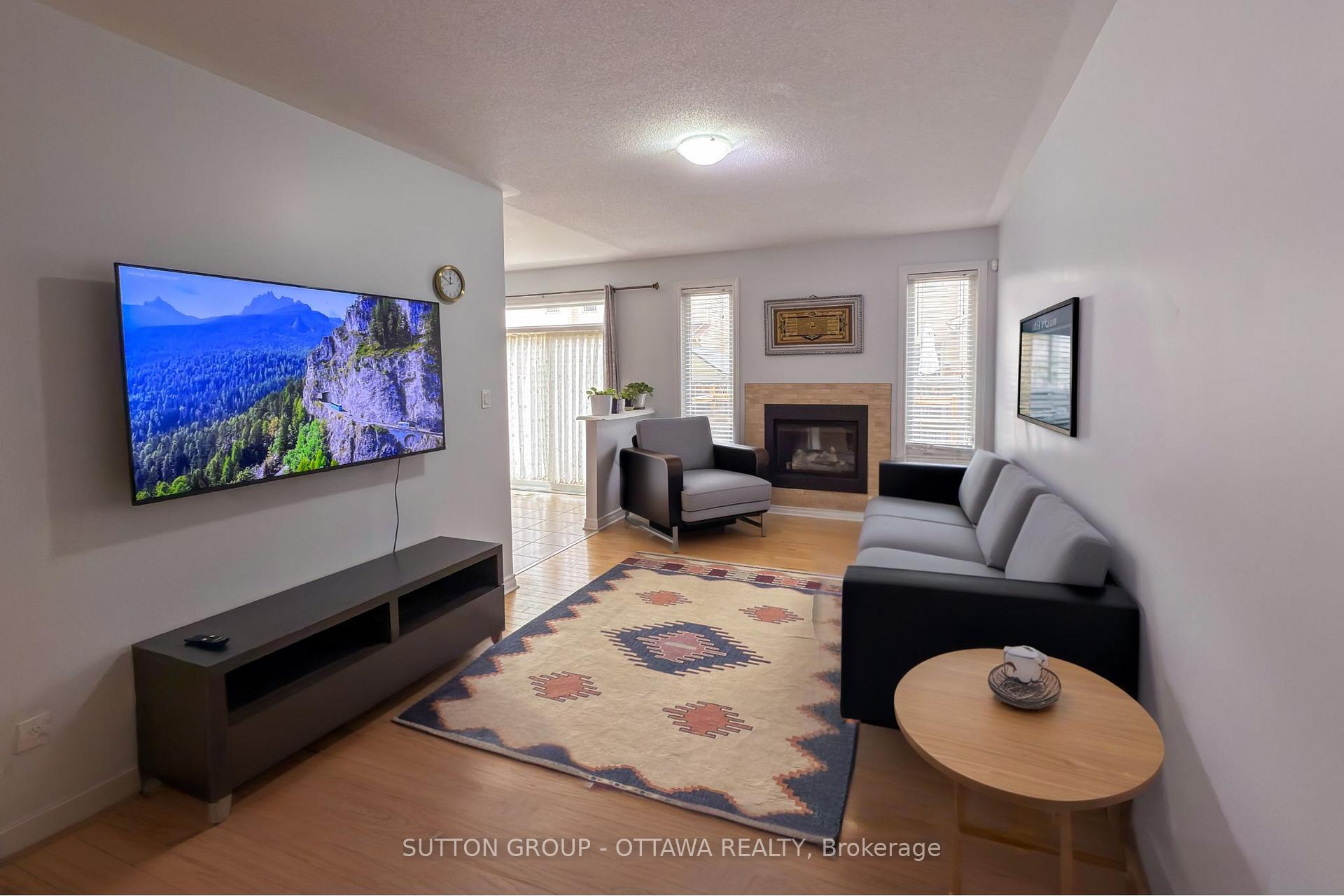 Photo 8 of 654 Moorpark Avenue, Ottawa, Kanata - Emerald Meadows/Trailwest — HOMEH