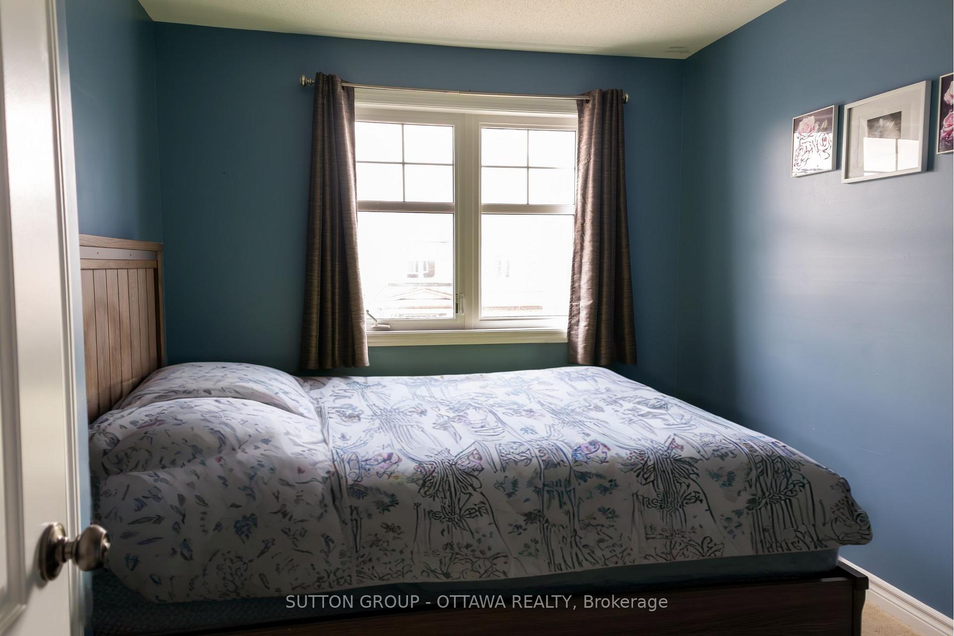 Photo 15 of 654 Moorpark Avenue, Ottawa, Kanata - Emerald Meadows/Trailwest — HOMEH