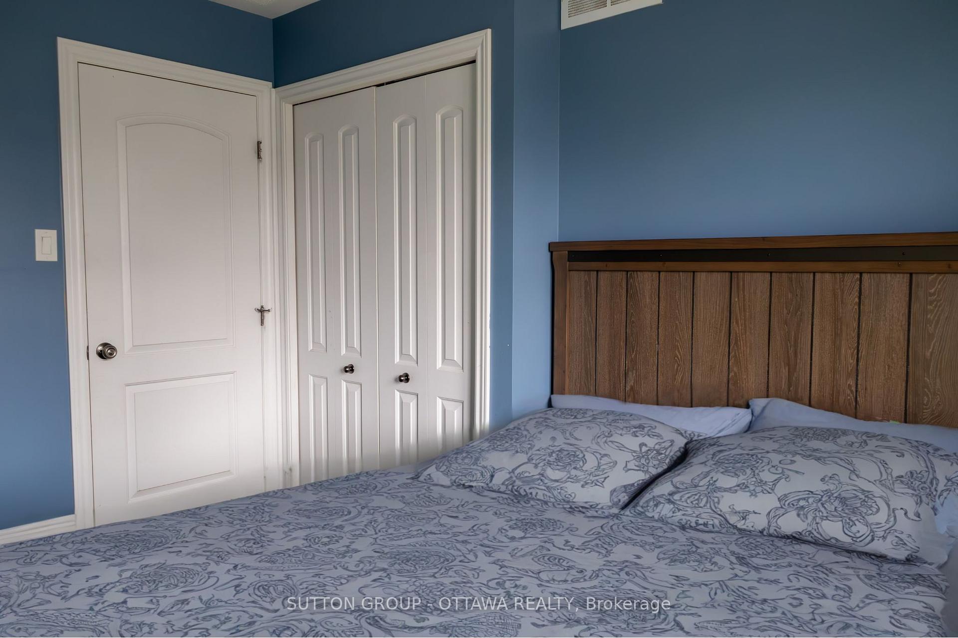 Photo 16 of 654 Moorpark Avenue, Ottawa, Kanata - Emerald Meadows/Trailwest — HOMEH