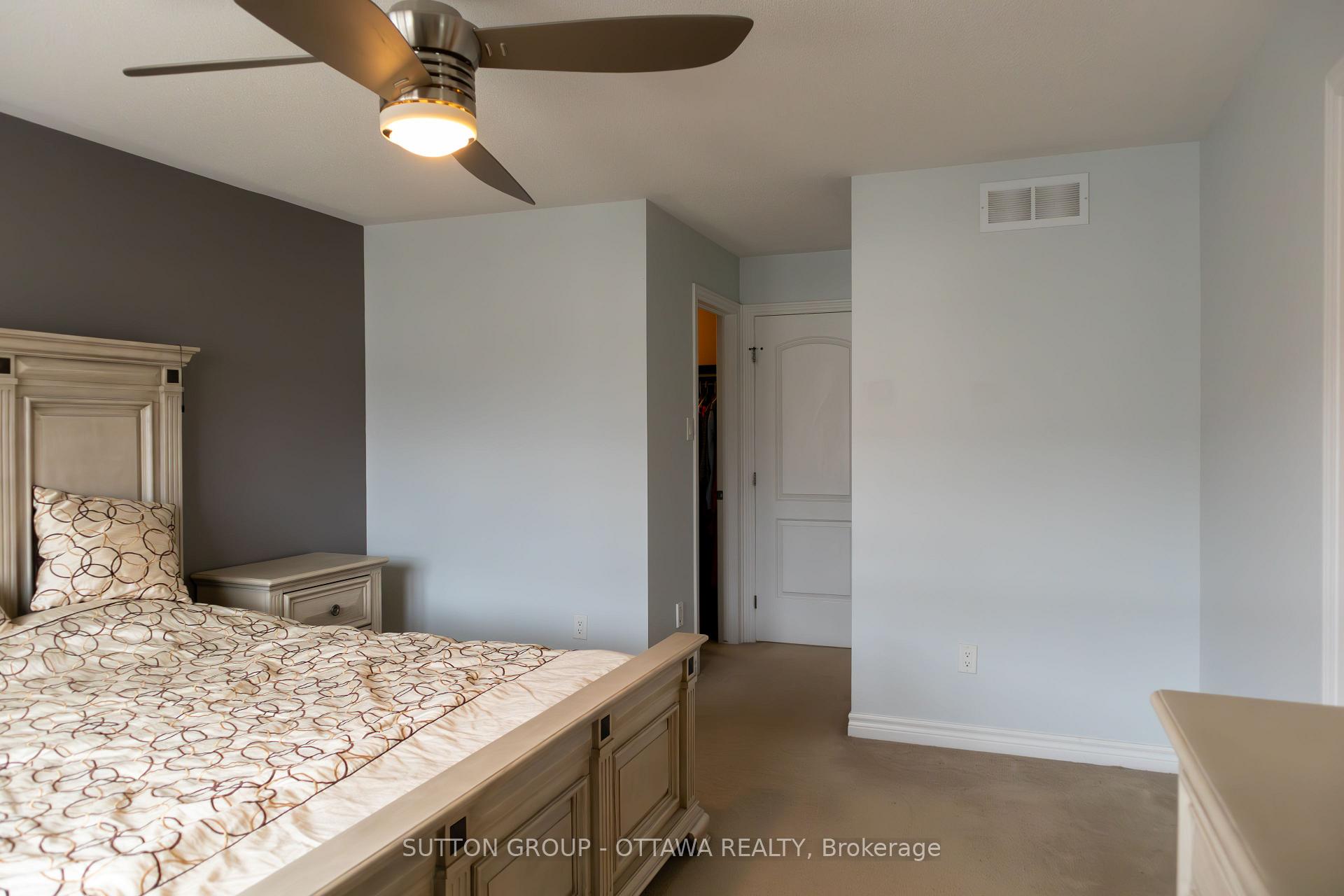 Photo 23 of 654 Moorpark Avenue, Ottawa, Kanata - Emerald Meadows/Trailwest — HOMEH