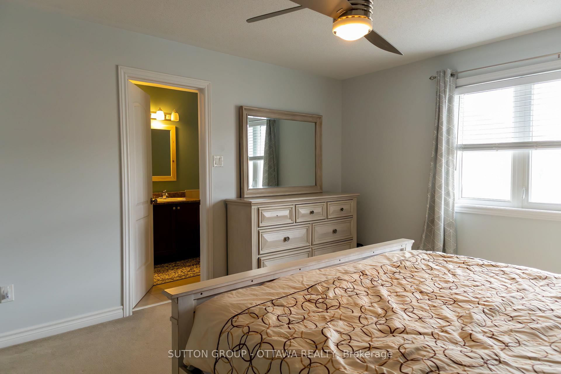 Photo 24 of 654 Moorpark Avenue, Ottawa, Kanata - Emerald Meadows/Trailwest — HOMEH