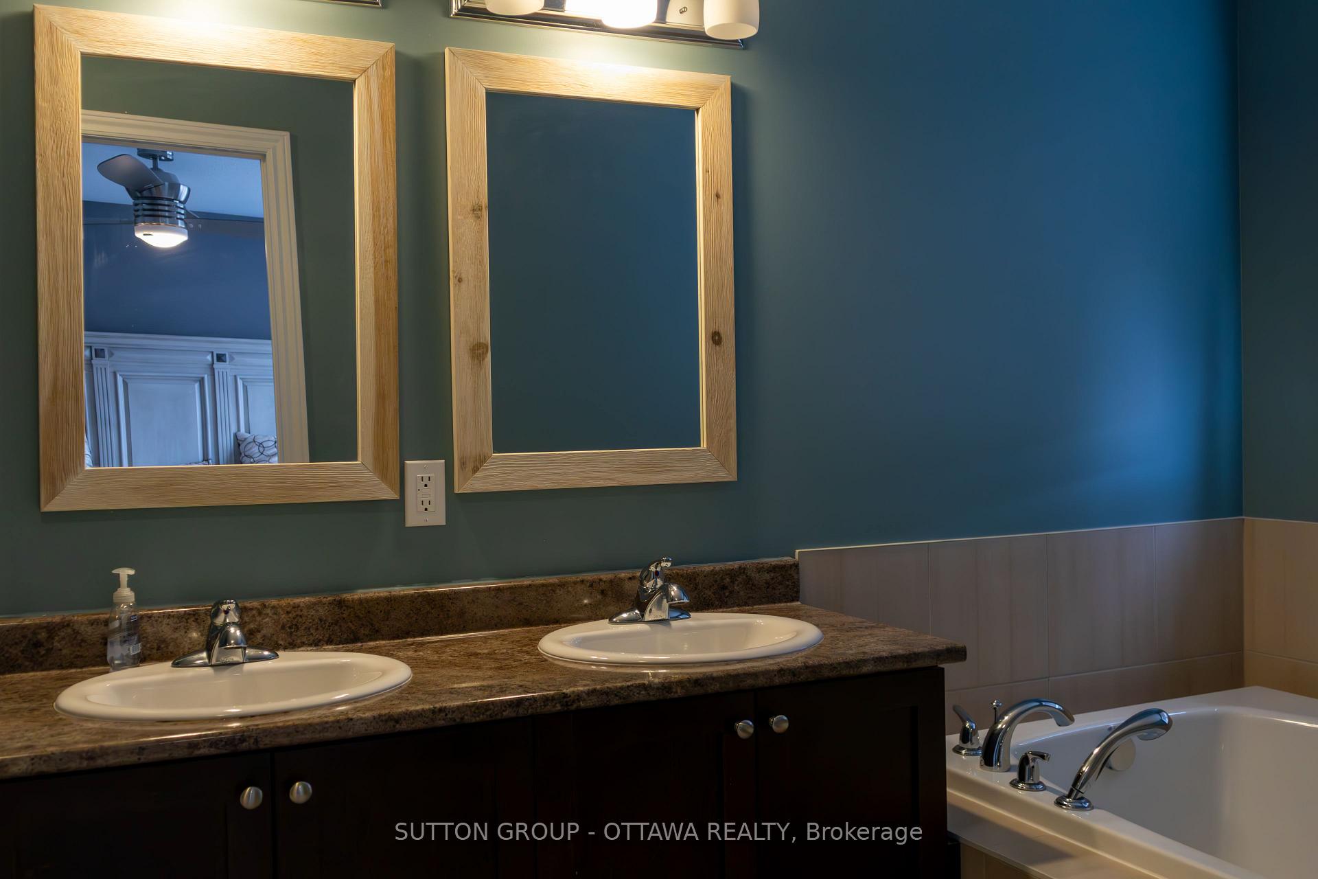 Photo 27 of 654 Moorpark Avenue, Ottawa, Kanata - Emerald Meadows/Trailwest — HOMEH