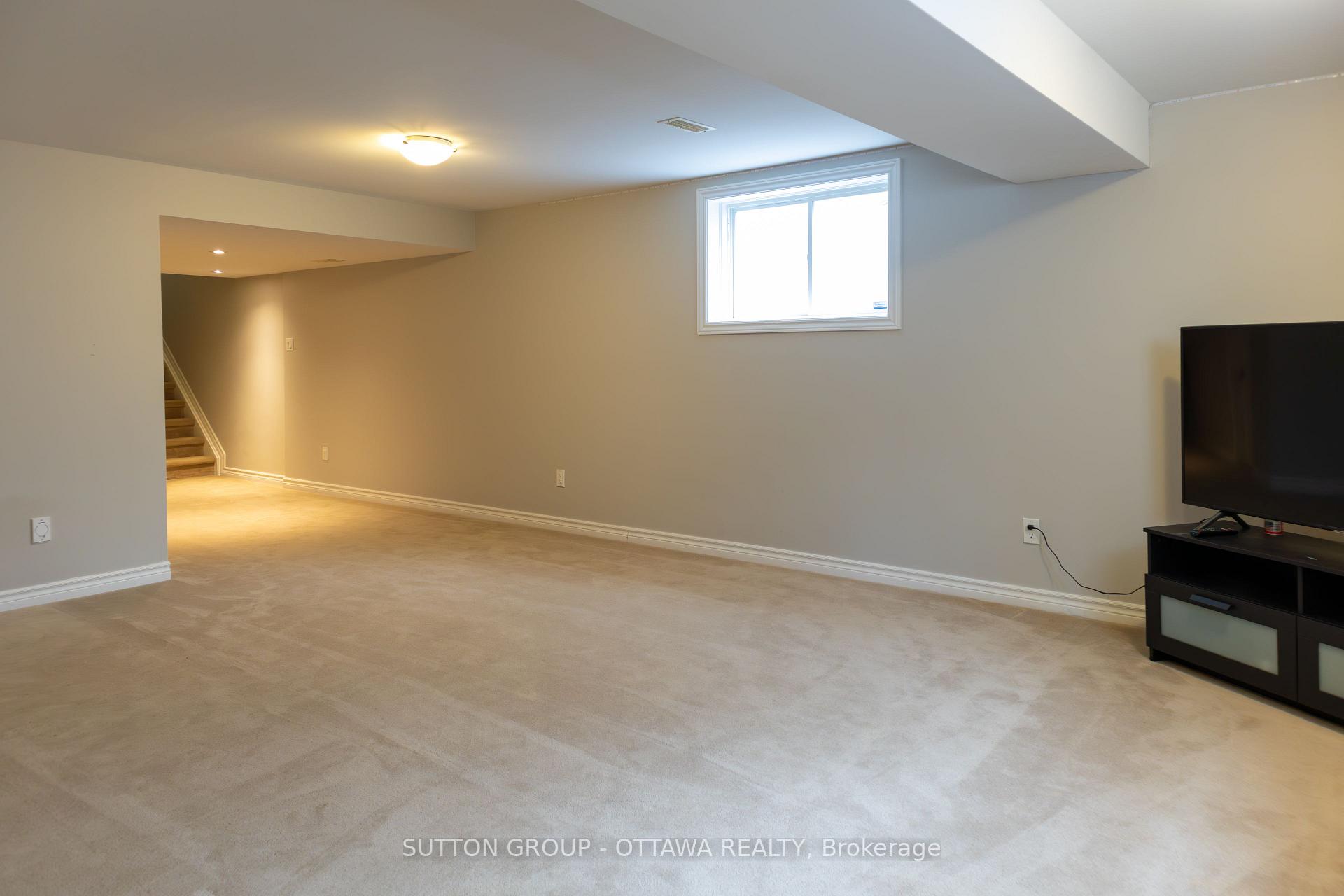 Photo 30 of 654 Moorpark Avenue, Ottawa, Kanata - Emerald Meadows/Trailwest — HOMEH