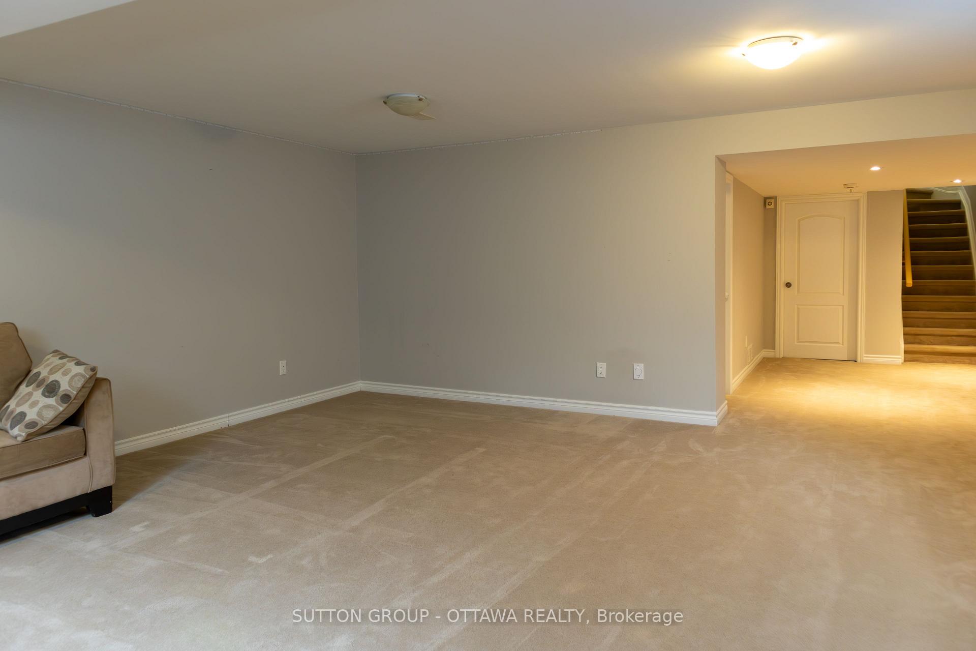 Photo 31 of 654 Moorpark Avenue, Ottawa, Kanata - Emerald Meadows/Trailwest — HOMEH