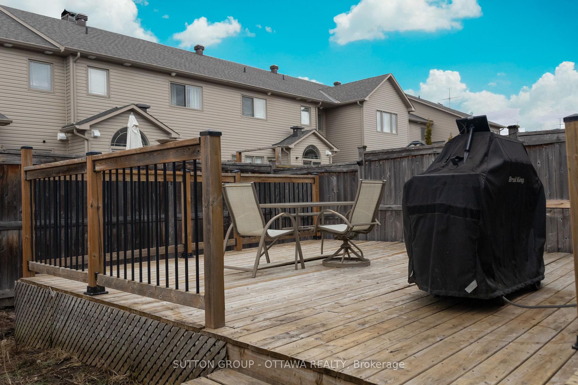 Photo 34 of 654 Moorpark Avenue, Ottawa, Kanata - Emerald Meadows/Trailwest — HOMEH