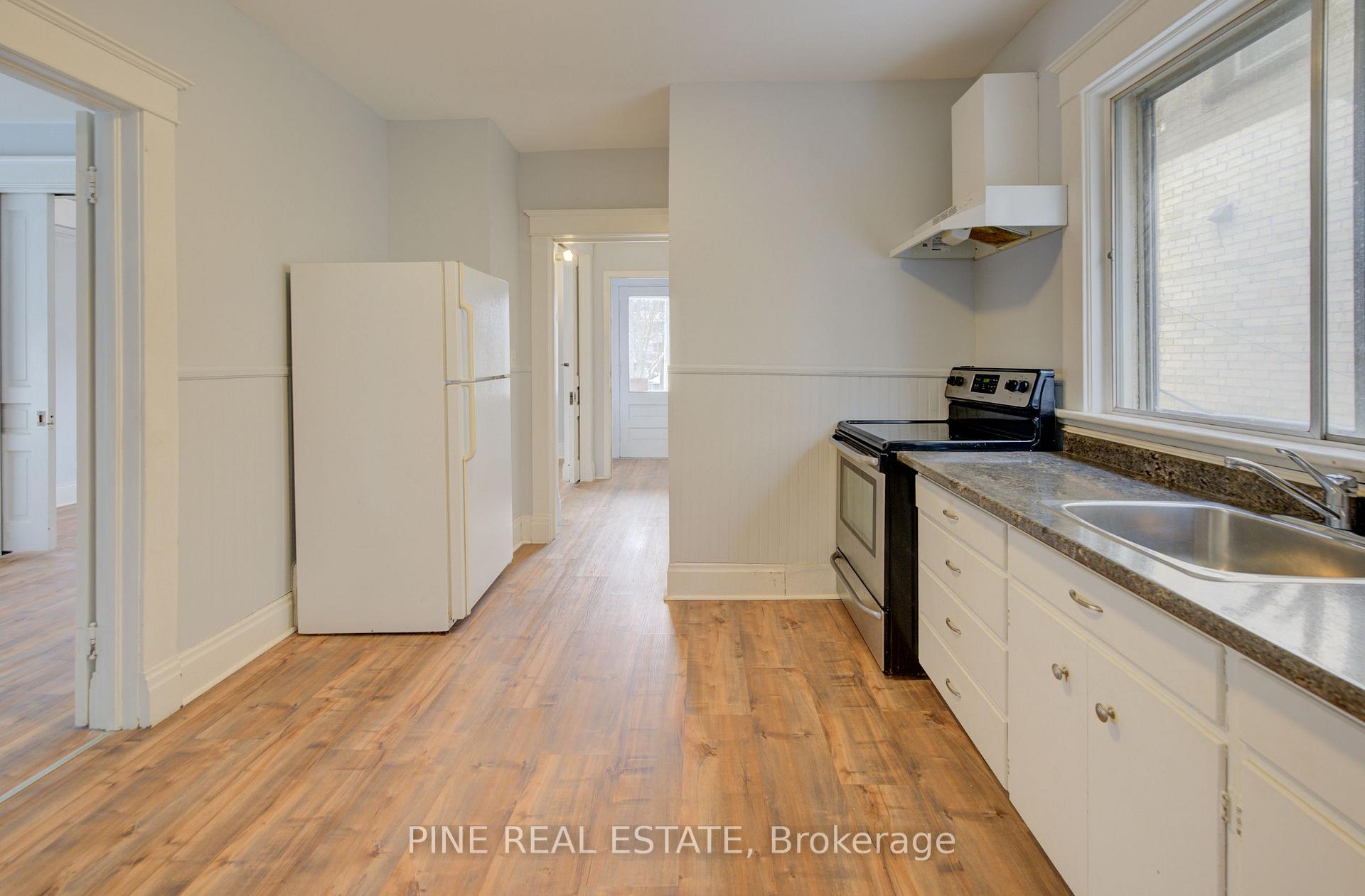 Photo 4 of Unit Main, 118 Weber Street E, Kitchener — HOMEH