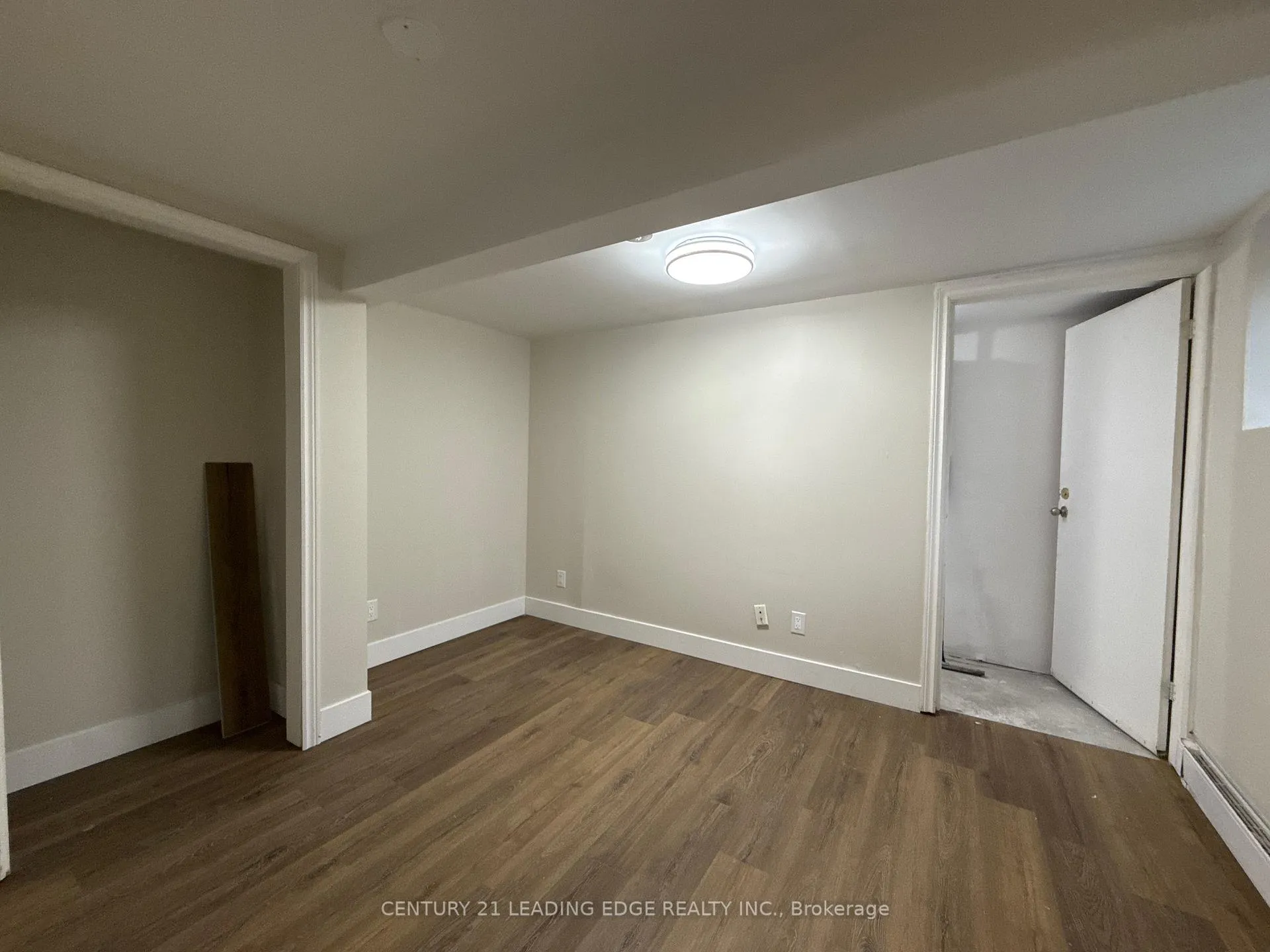 Photo 5 of Unit Lower, 957 Glen Street, Oshawa, Lakeview — HOMEH