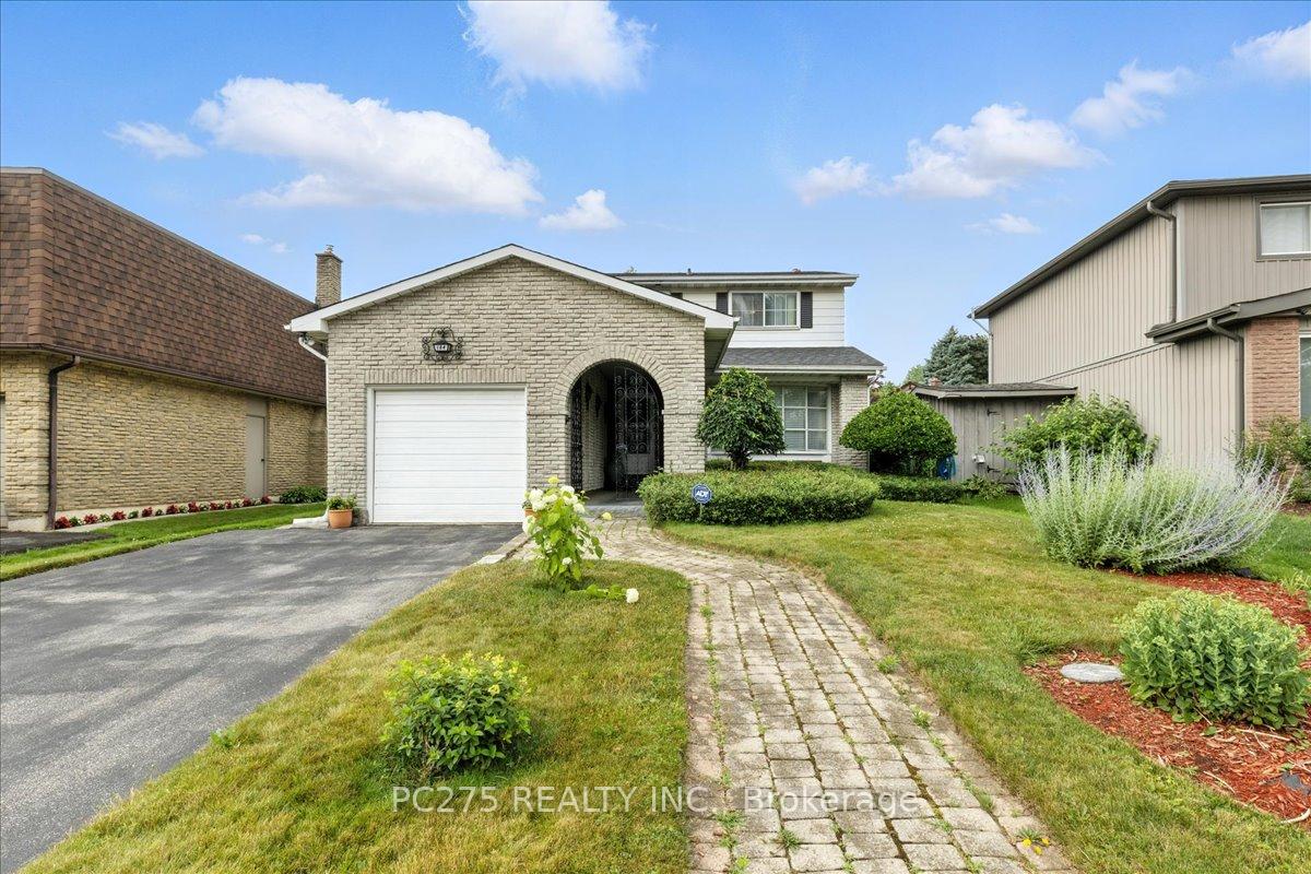 Photo 3 of 184 Forestwood Drive, Kitchener — HOMEH