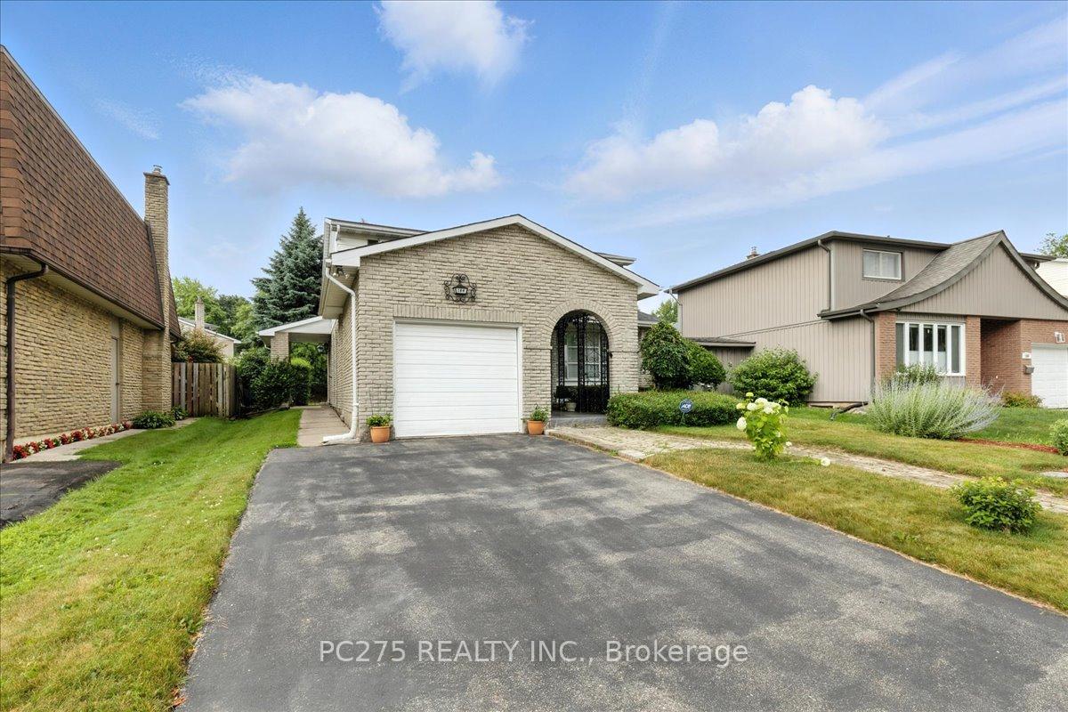 Photo 4 of 184 Forestwood Drive, Kitchener — HOMEH