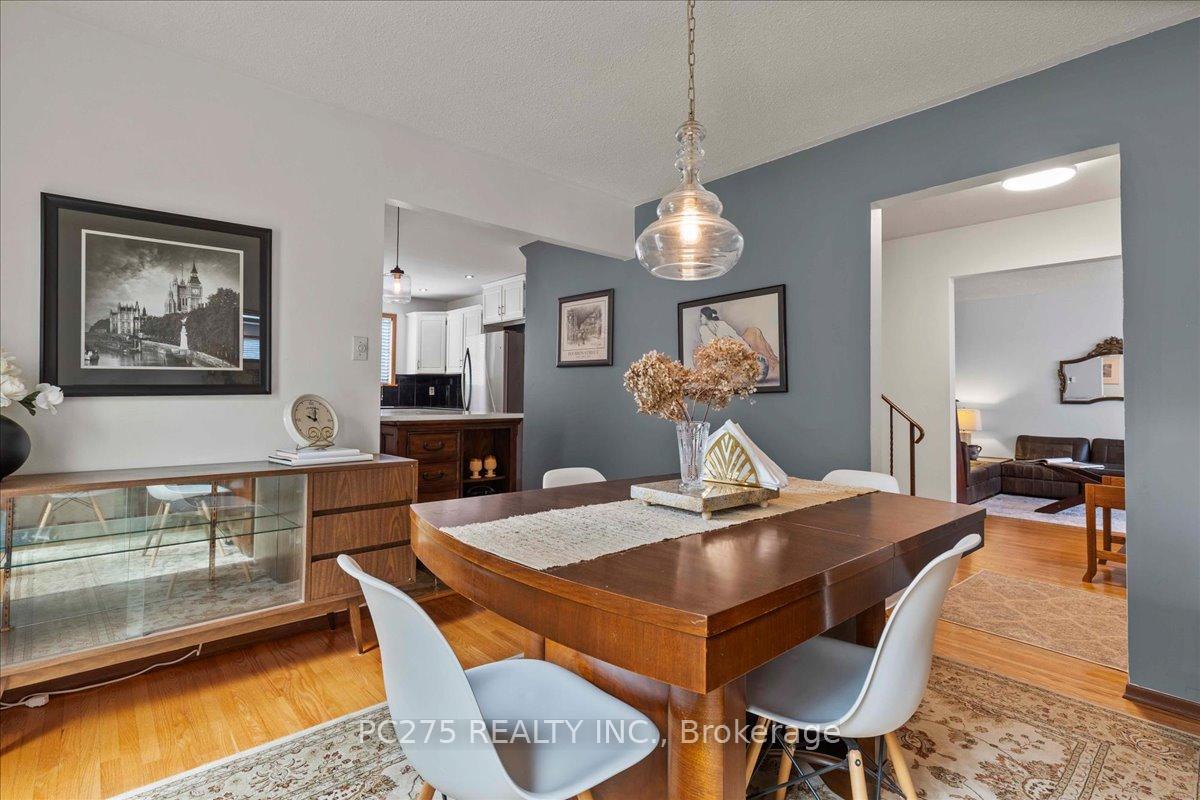 Photo 13 of 184 Forestwood Drive, Kitchener — HOMEH
