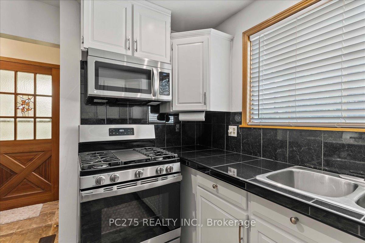Photo 17 of 184 Forestwood Drive, Kitchener — HOMEH