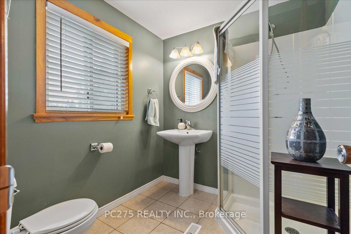 Photo 34 of 184 Forestwood Drive, Kitchener — HOMEH