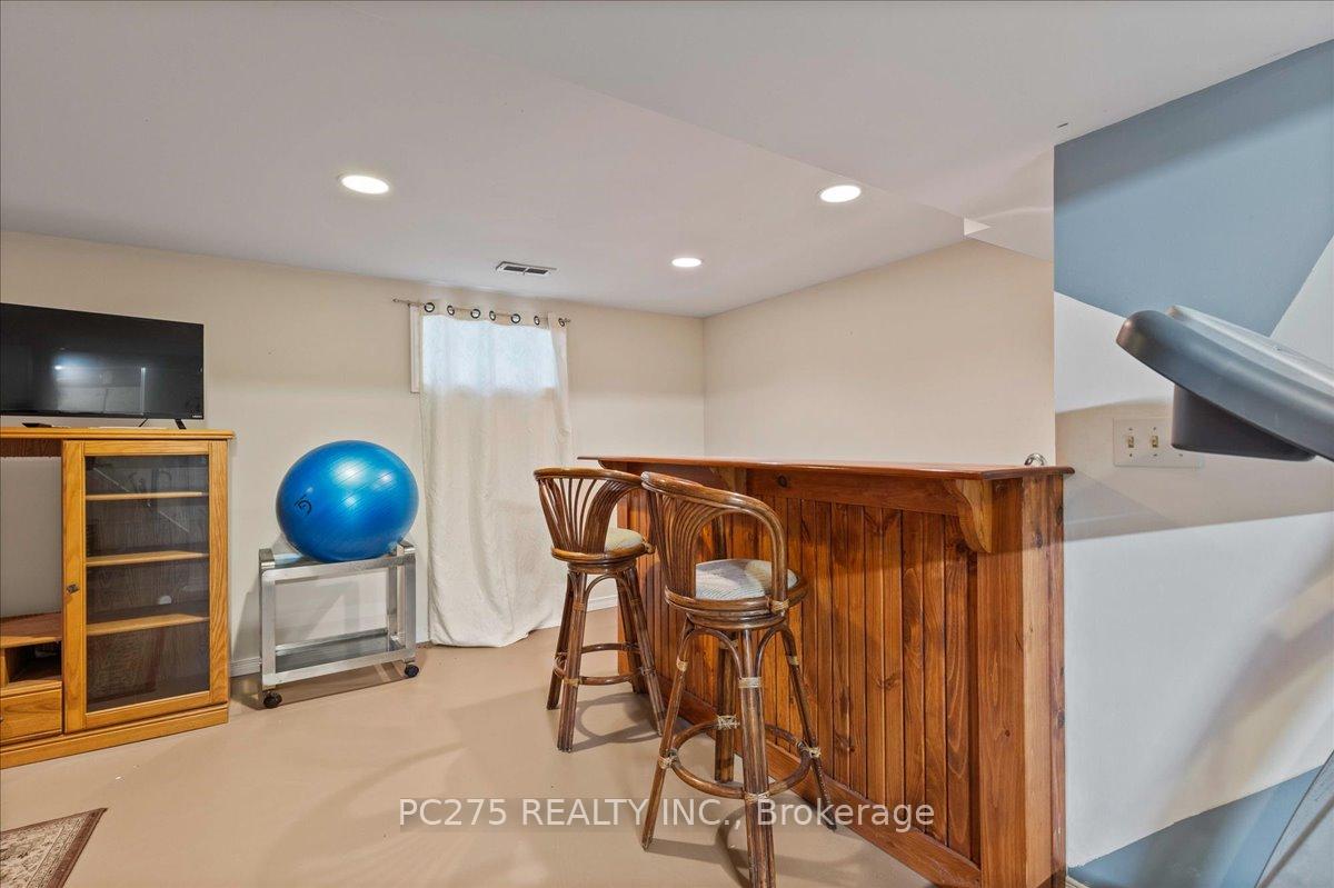 Photo 36 of 184 Forestwood Drive, Kitchener — HOMEH