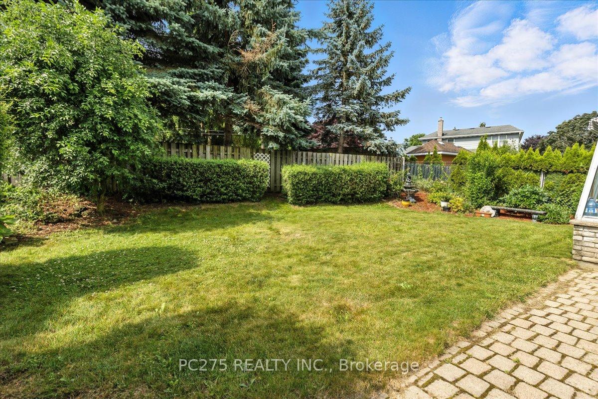 Photo 46 of 184 Forestwood Drive, Kitchener — HOMEH