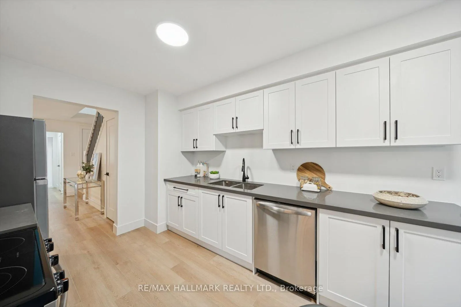 Photo 38 of 62 Pepperell Crescent, Markham, Milliken Mills West — HOMEH