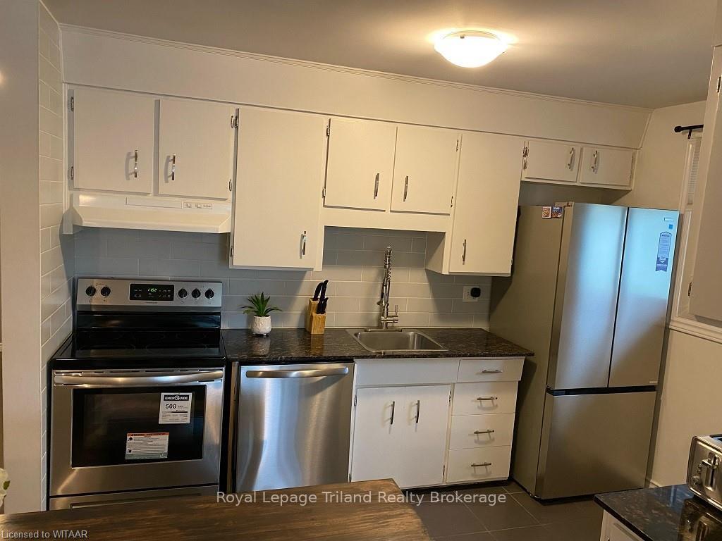 Photo 4 of 173 Fergus Avenue, Kitchener — HOMEH
