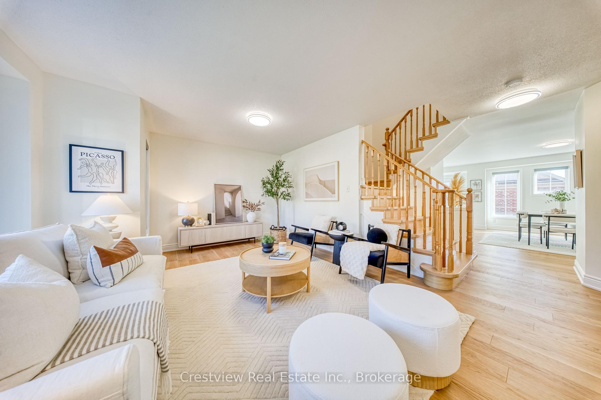 Photo 2 of 733 Bur Oak Avenue, Markham, Wismer — HOMEH