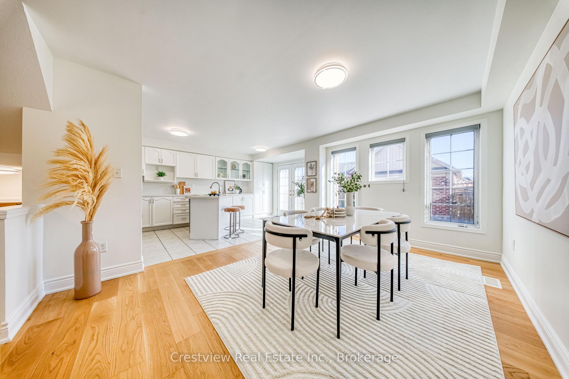 Photo 6 of 733 Bur Oak Avenue, Markham, Wismer — HOMEH