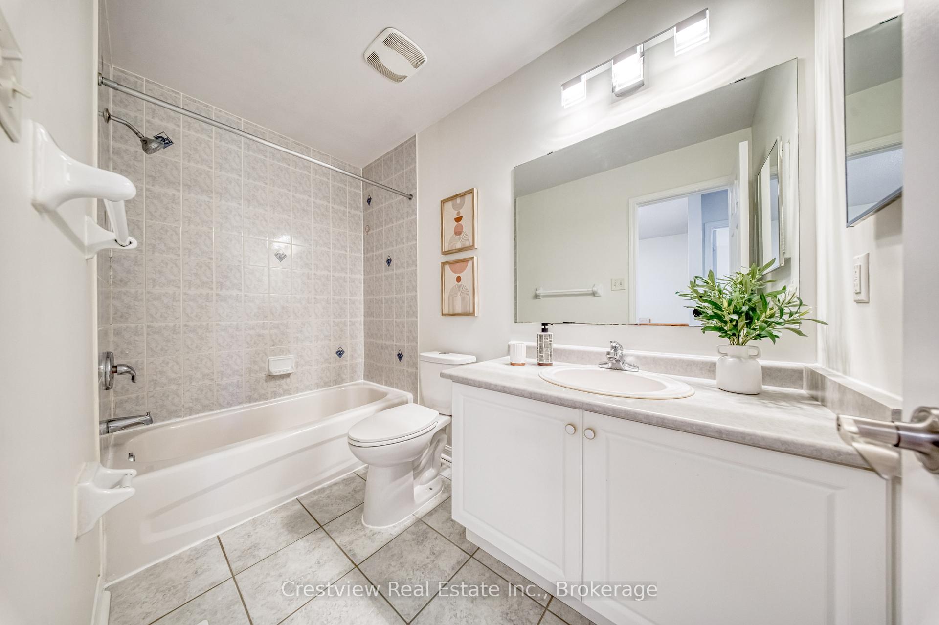 Photo 22 of 733 Bur Oak Avenue, Markham, Wismer — HOMEH