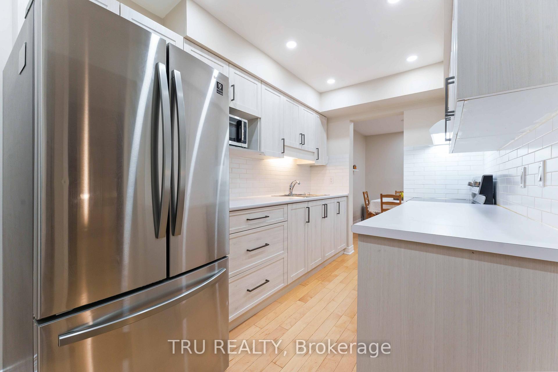 Photo 6 of 30 Shearer Crescent, Ottawa, Kanata - Katimavik — HOMEH