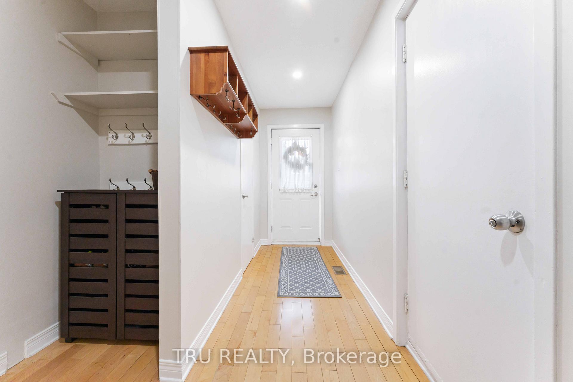 Photo 10 of 30 Shearer Crescent, Ottawa, Kanata - Katimavik — HOMEH