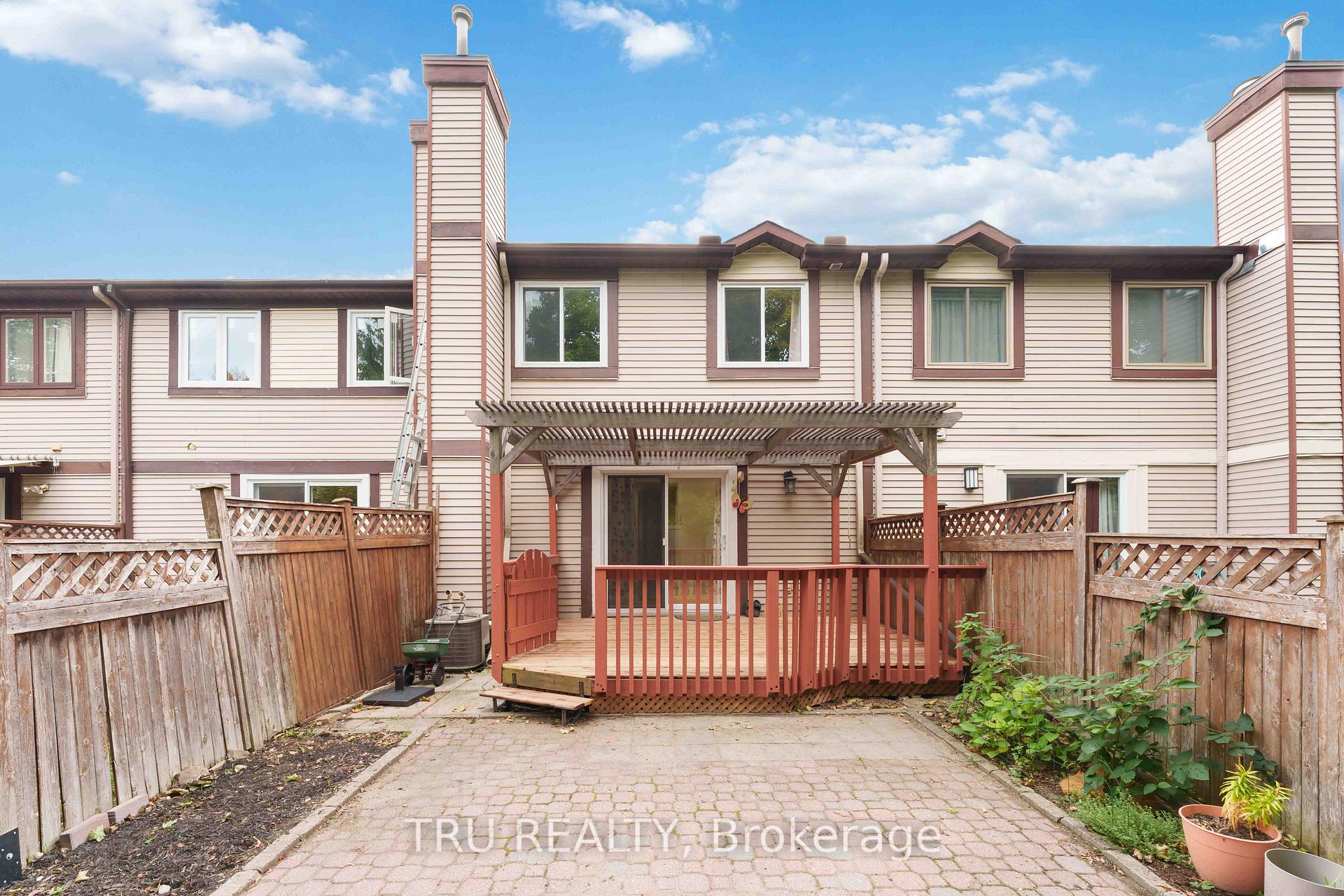 Photo 26 of 30 Shearer Crescent, Ottawa, Kanata - Katimavik — HOMEH