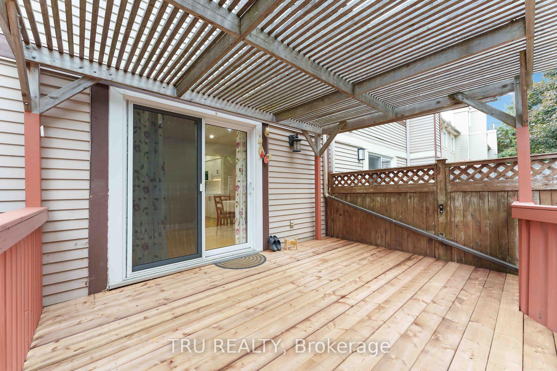 Photo 27 of 30 Shearer Crescent, Ottawa, Kanata - Katimavik — HOMEH