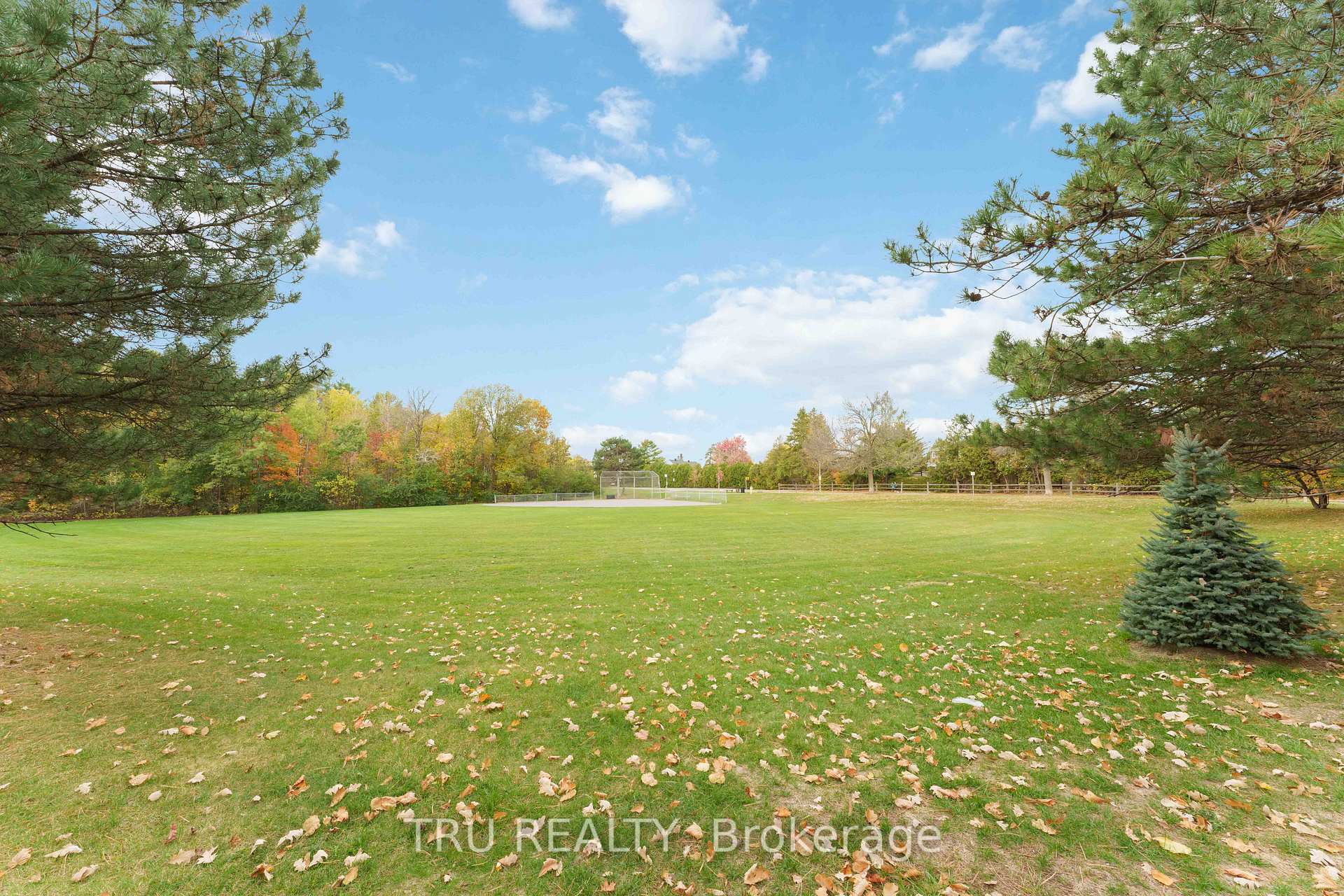 Photo 28 of 30 Shearer Crescent, Ottawa, Kanata - Katimavik — HOMEH
