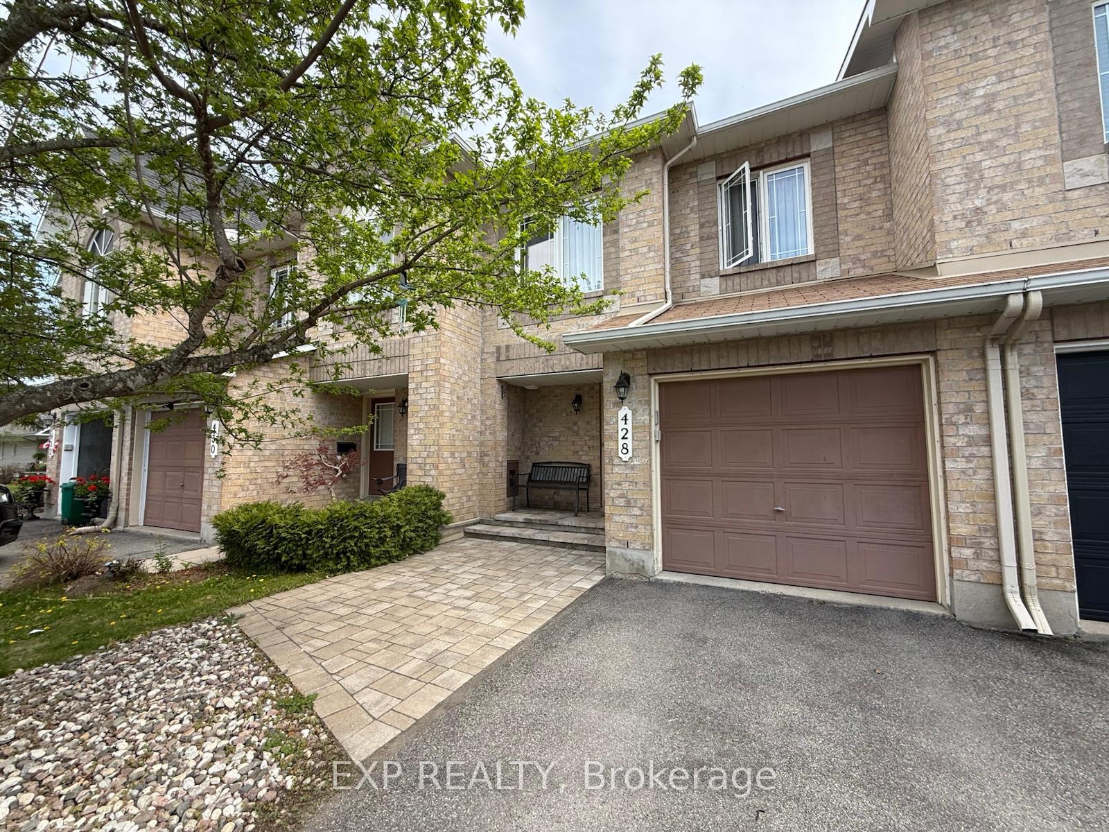 Photo 2 of 428 Breckenridge Crescent, Ottawa, Kanata - Morgan's Grant/South March — HOMEH