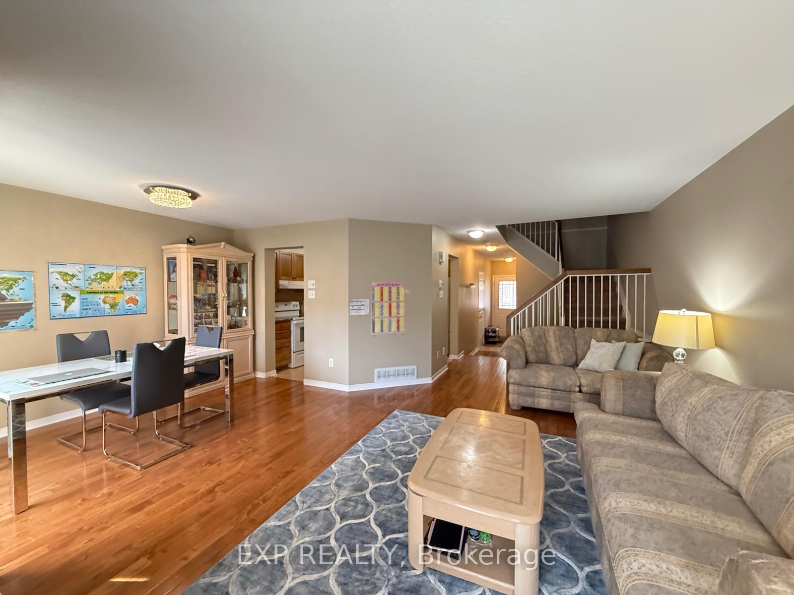 Photo 6 of 428 Breckenridge Crescent, Ottawa, Kanata - Morgan's Grant/South March — HOMEH