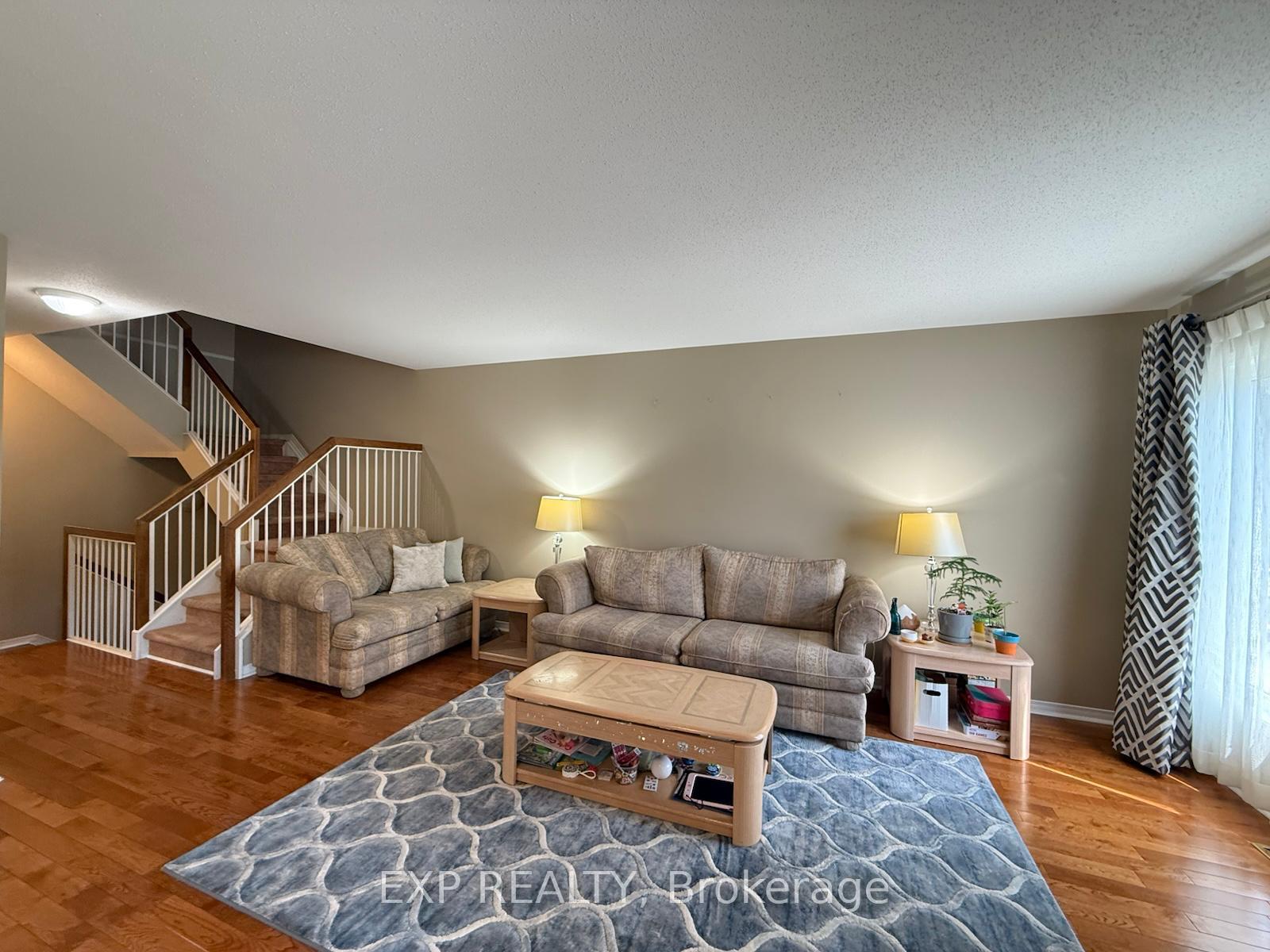 Photo 11 of 428 Breckenridge Crescent, Ottawa, Kanata - Morgan's Grant/South March — HOMEH