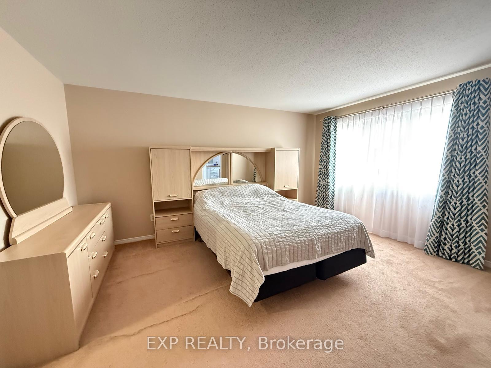Photo 23 of 428 Breckenridge Crescent, Ottawa, Kanata - Morgan's Grant/South March — HOMEH