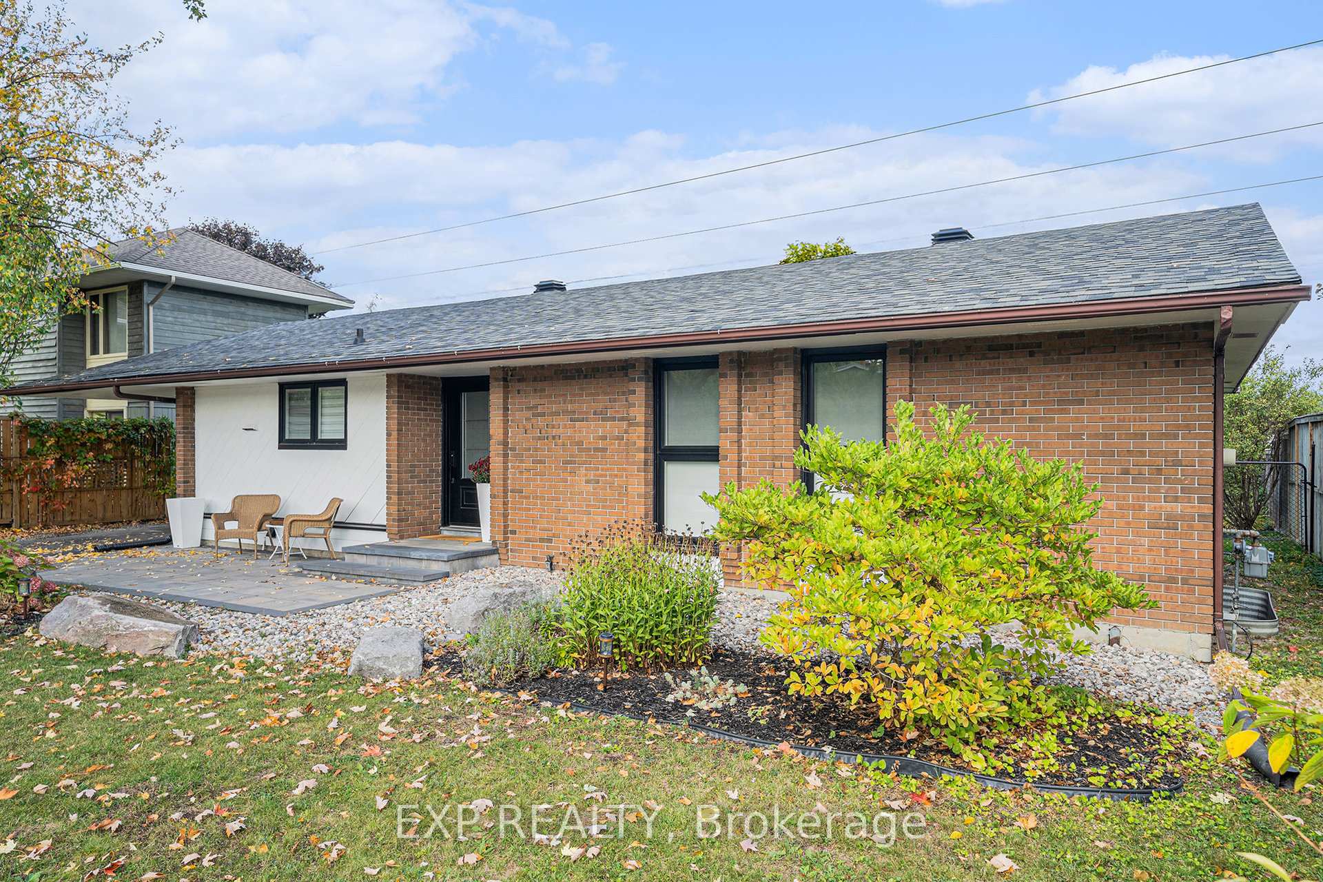 Photo 4 of 203 Penfield Drive, Ottawa, Kanata - Beaverbrook — HOMEH
