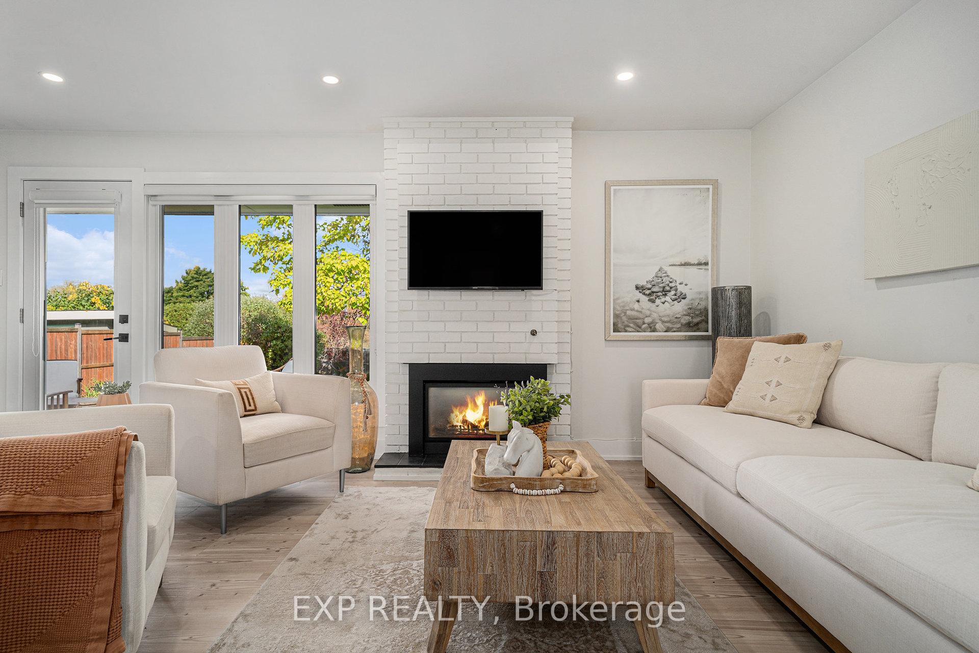 Photo 7 of 203 Penfield Drive, Ottawa, Kanata - Beaverbrook — HOMEH