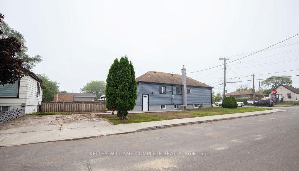 Photo 15 of Unit Bsmt, 771 Rennie Street, Hamilton, Parkview — HOMEH