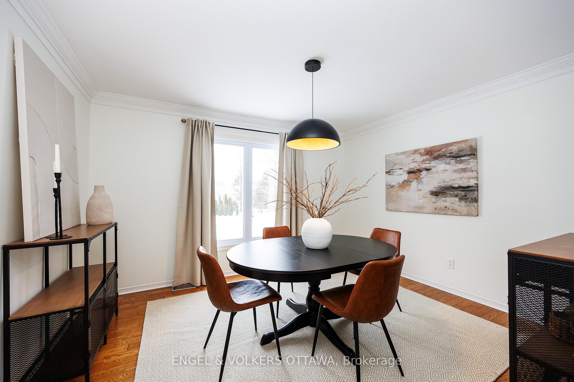 Photo 7 of 1516 Blue Rock Avenue, Ottawa, Kars — HOMEH