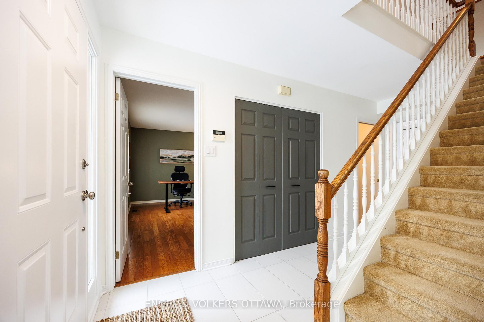 Photo 16 of 1516 Blue Rock Avenue, Ottawa, Kars — HOMEH