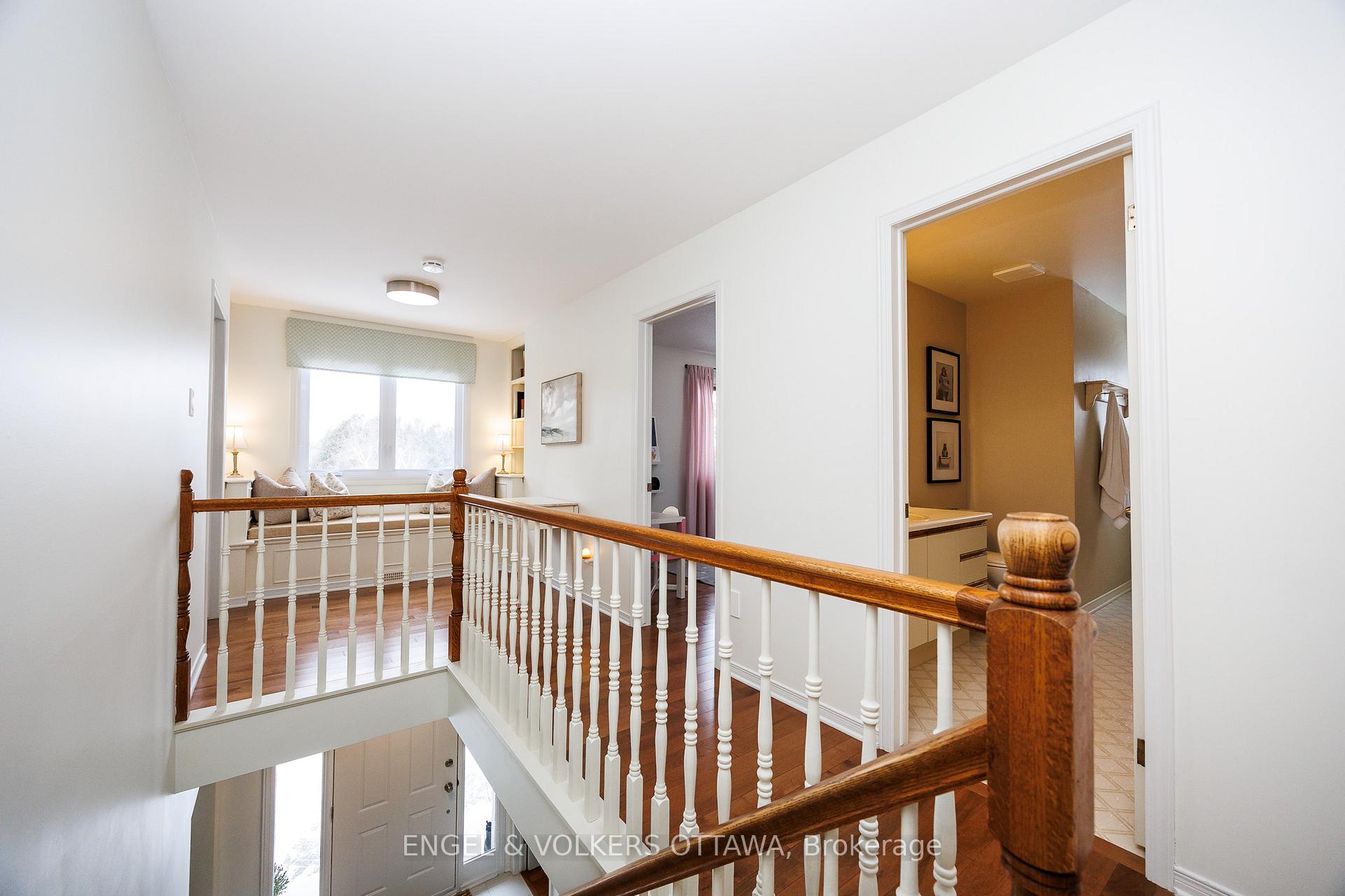Photo 23 of 1516 Blue Rock Avenue, Ottawa, Kars — HOMEH