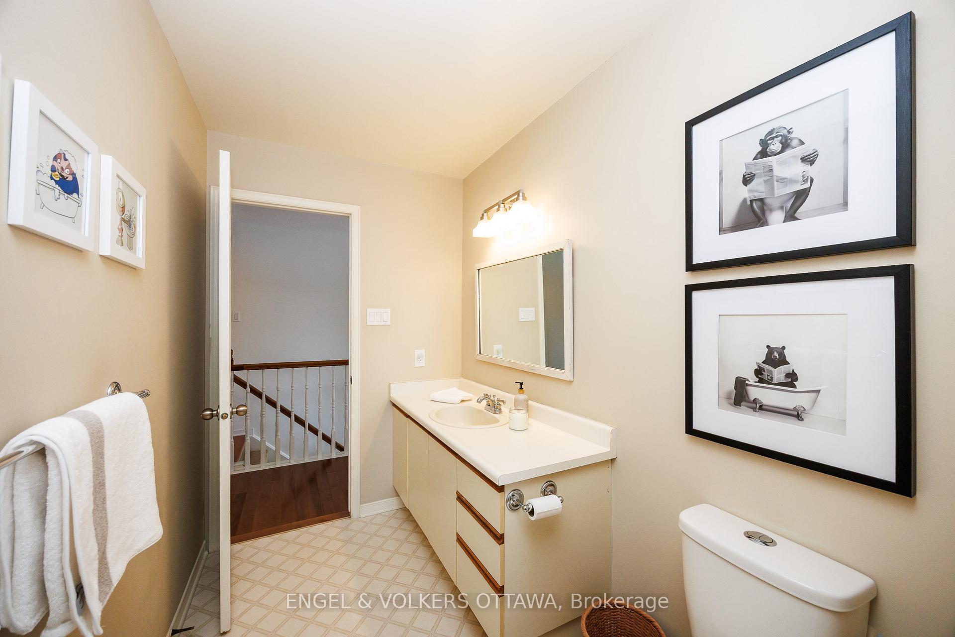 Photo 25 of 1516 Blue Rock Avenue, Ottawa, Kars — HOMEH